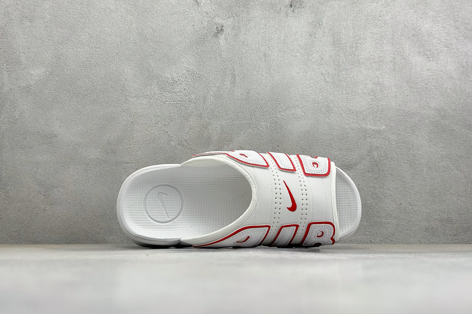 Y版Nike MORE Uptempo Slide 皮蓬拖鞋系列 “大AIR” FD9884-100-Top High Quatity Cheap Sneakers Fashion Clothing Clothes Bags handbags Shoes of all Brand wholesale With The best Quality And Beautiful Price from China Factory Chinese suppliers wholesaler seller Y版Nike MORE Uptempo Slide 皮蓬拖鞋系列 “大AIR” FD9884-100
