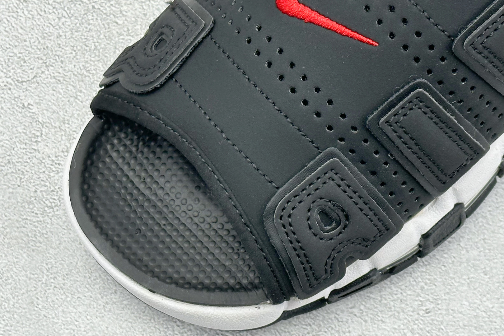 Y版Nike MORE Uptempo Slide 皮蓬拖鞋系列 “大AIR” FJ2708-001-Top High Quatity Cheap Sneakers Fashion Clothing Clothes Bags handbags Shoes of all Brand wholesale With The best Quality And Beautiful Price from China Factory Chinese suppliers wholesaler seller Y版Nike MORE Uptempo Slide 皮蓬拖鞋系列 “大AIR” FJ2708-001