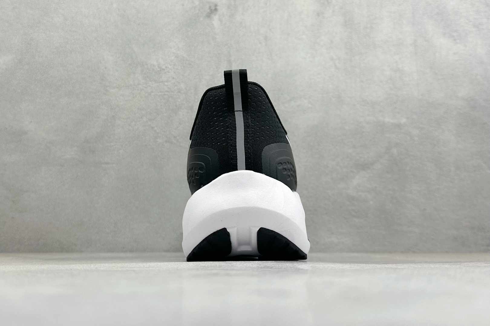 NIKE ZOOM WINFLO 网面休闲跑步鞋 超轻耐磨缓震 时尚休闲 健身运动 马拉松跑步鞋 DA9836-011-Top High Quatity Cheap Sneakers Fashion Clothing Clothes Bags handbags Shoes of all Brand wholesale With The best Quality And Beautiful Price from China Factory Chinese suppliers wholesaler seller NIKE ZOOM WINFLO 网面休闲跑步鞋 超轻耐磨缓震 时尚休闲 健身运动 马拉松跑步鞋 DA9836-011