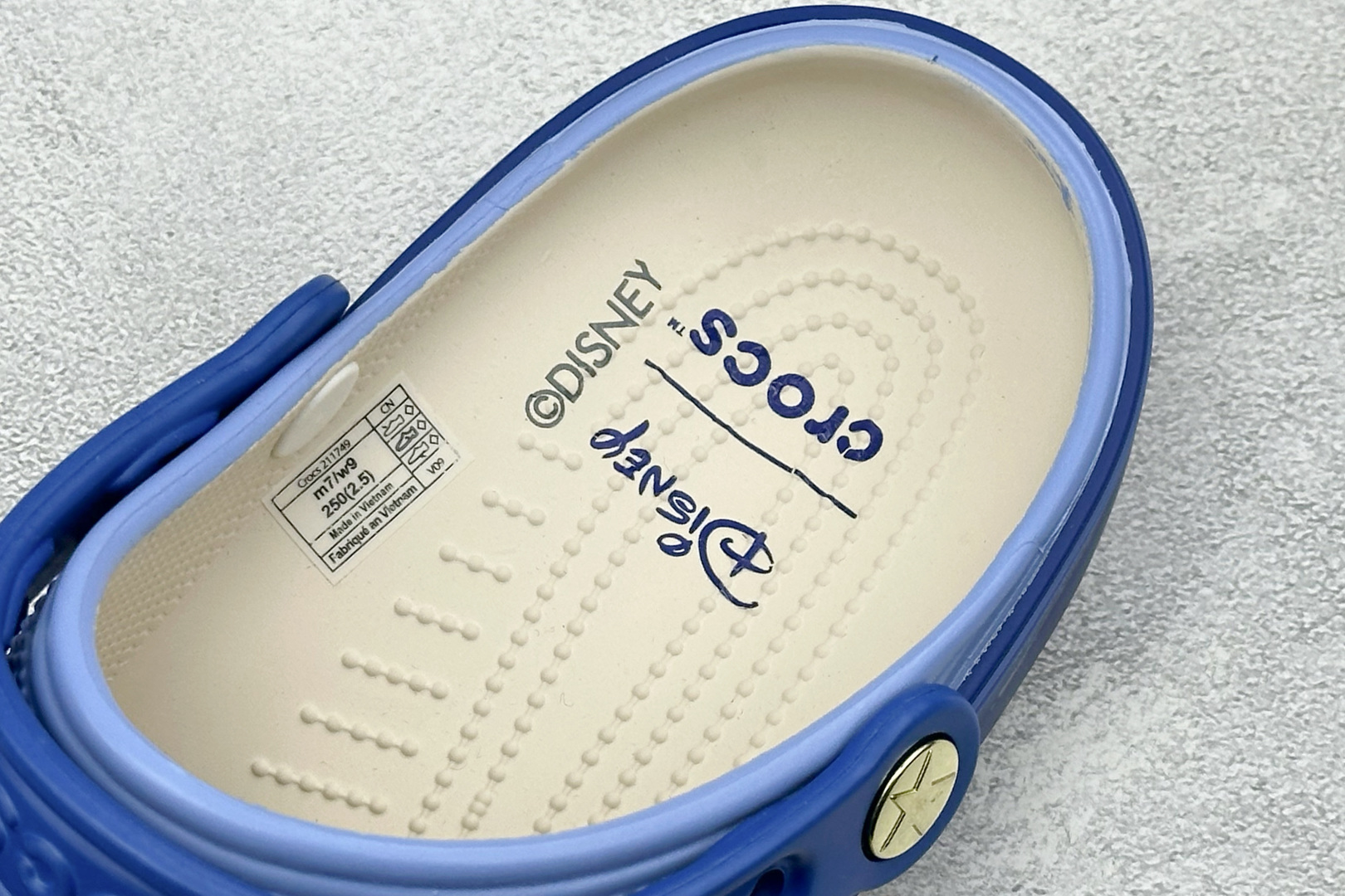原装 Crocs卡洛驰 卡通拖鞋 210552-90H-Top High Quatity Cheap Sneakers Fashion Clothing Clothes Bags handbags Shoes of all Brand wholesale With The best Quality And Beautiful Price from China Factory Chinese suppliers wholesaler seller 原装 Crocs卡洛驰 卡通拖鞋 210552-90H