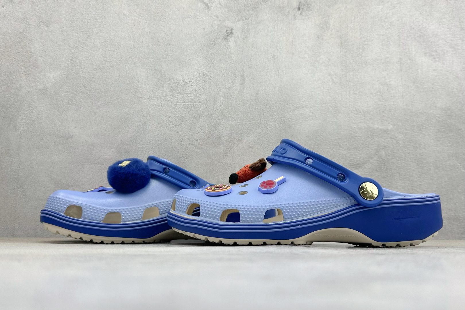 原装 Crocs卡洛驰 卡通拖鞋 210552-90H-Top High Quatity Cheap Sneakers Fashion Clothing Clothes Bags handbags Shoes of all Brand wholesale With The best Quality And Beautiful Price from China Factory Chinese suppliers wholesaler seller 原装 Crocs卡洛驰 卡通拖鞋 210552-90H