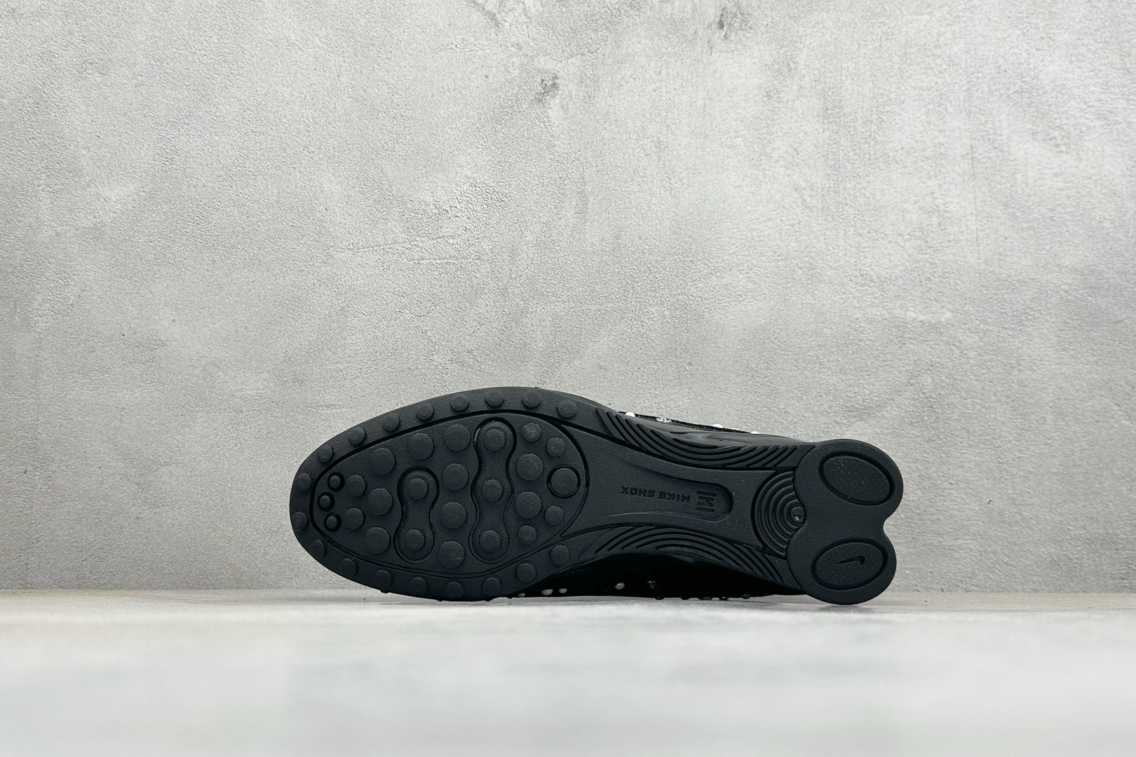 BF版Nike ShZ 耐克专利弹簧气柱跑步鞋 IQ1157-010-Top High Quatity Cheap Sneakers Fashion Clothing Clothes Bags handbags Shoes of all Brand wholesale With The best Quality And Beautiful Price from China Factory Chinese suppliers wholesaler seller BF版Nike ShZ 耐克专利弹簧气柱跑步鞋 IQ1157-010