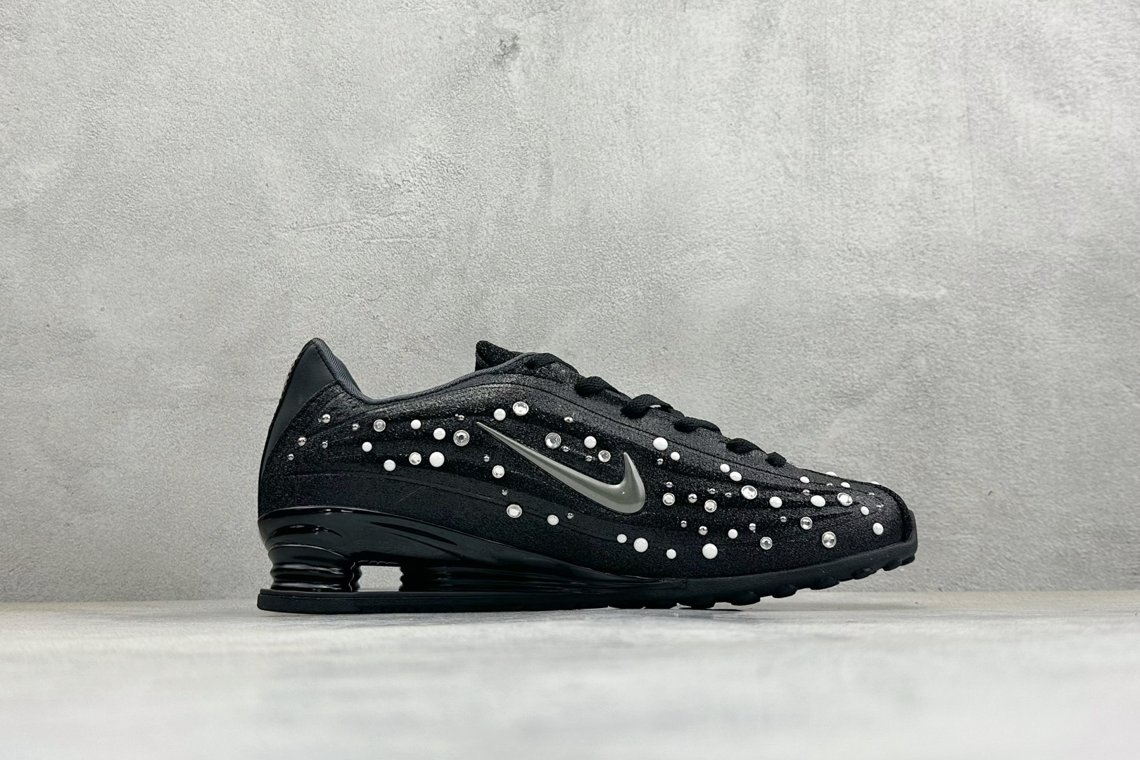 BF版Nike ShZ 耐克专利弹簧气柱跑步鞋 IQ1157-010-Top High Quatity Cheap Sneakers Fashion Clothing Clothes Bags handbags Shoes of all Brand wholesale With The best Quality And Beautiful Price from China Factory Chinese suppliers wholesaler seller BF版Nike ShZ 耐克专利弹簧气柱跑步鞋 IQ1157-010