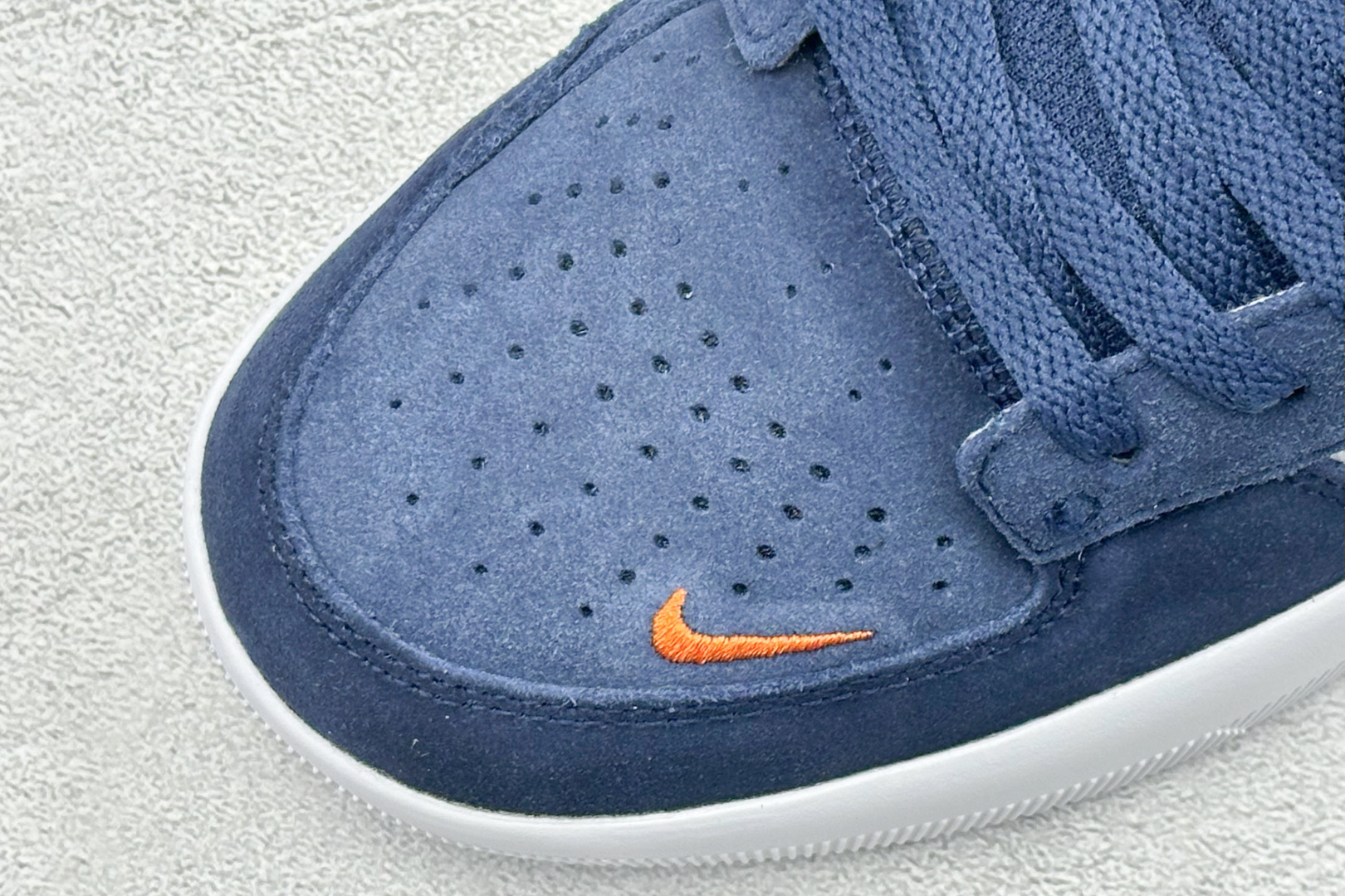 FS版 Nike SB Force 58 硫化杯底 传统篮球风格板鞋 Nike SB Force 58 男/女滑板鞋 DV5477-400