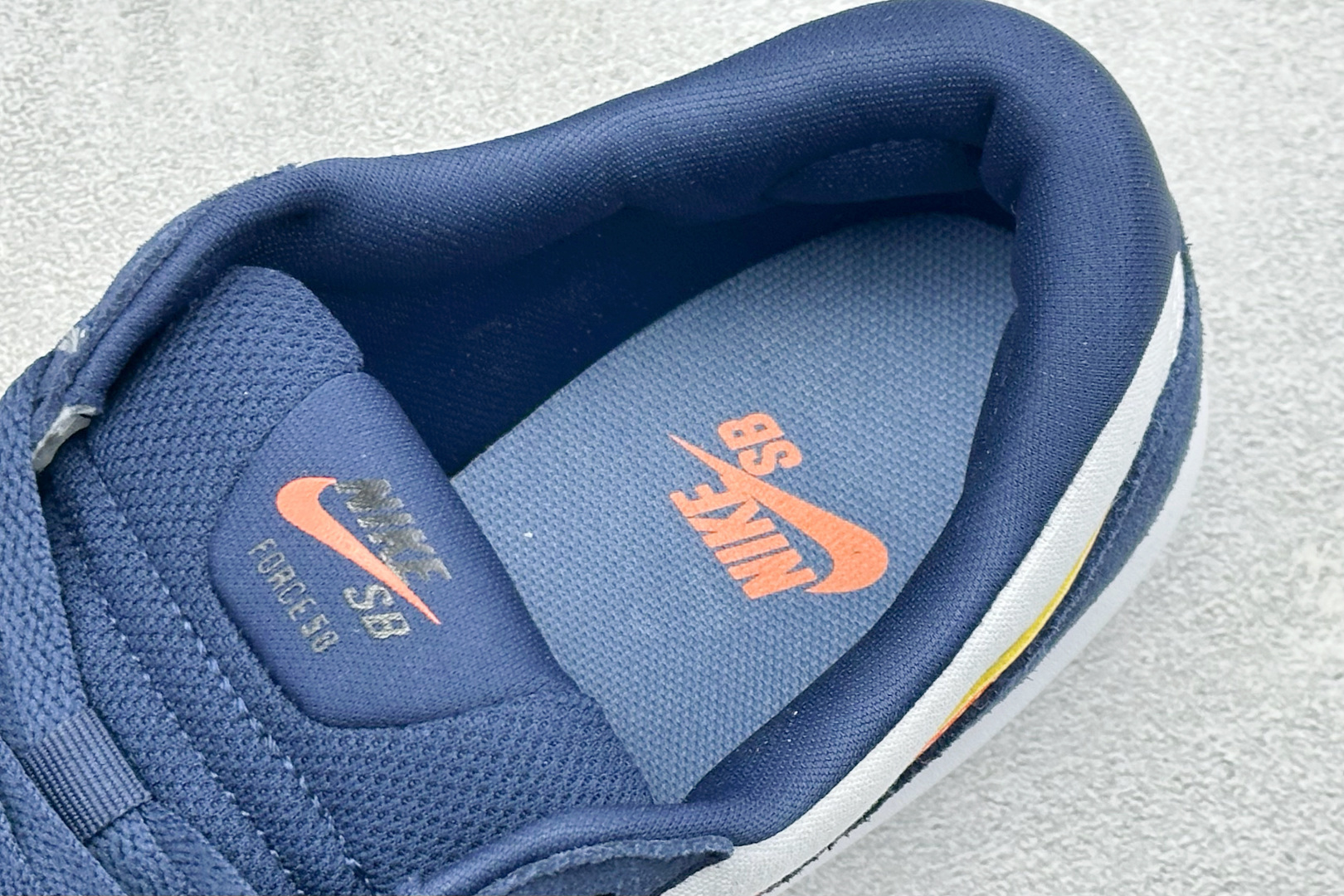 FS版 Nike SB Force 58 硫化杯底 传统篮球风格板鞋 Nike SB Force 58 男/女滑板鞋 DV5477-400