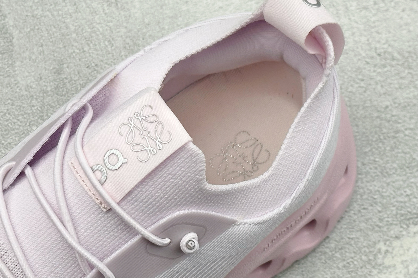 XF版LOEWE x On Cloudtilt 昂跑罗意威联名 圆头系带生活休闲鞋 3WD30314193-Top High Quatity Cheap Sneakers Fashion Clothing Clothes Bags handbags Shoes of all Brand wholesale With The best Quality And Beautiful Price from China Factory Chinese suppliers wholesaler seller XF版LOEWE x On Cloudtilt 昂跑罗意威联名 圆头系带生活休闲鞋 3WD30314193