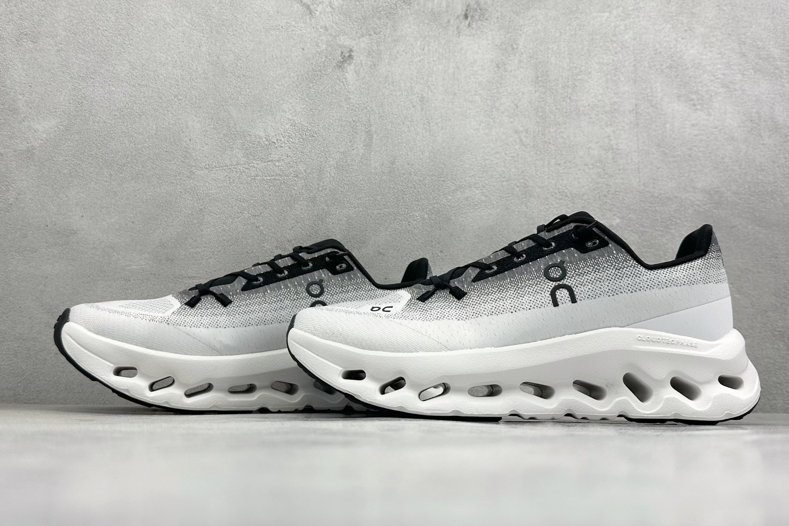 XF版On昂跑 Cloudtiit CL 户外街头机能风跑步鞋 3MF10101430-Top High Quatity Cheap Sneakers Fashion Clothing Clothes Bags handbags Shoes of all Brand wholesale With The best Quality And Beautiful Price from China Factory Chinese suppliers wholesaler seller XF版On昂跑 Cloudtiit CL 户外街头机能风跑步鞋 3MF10101430