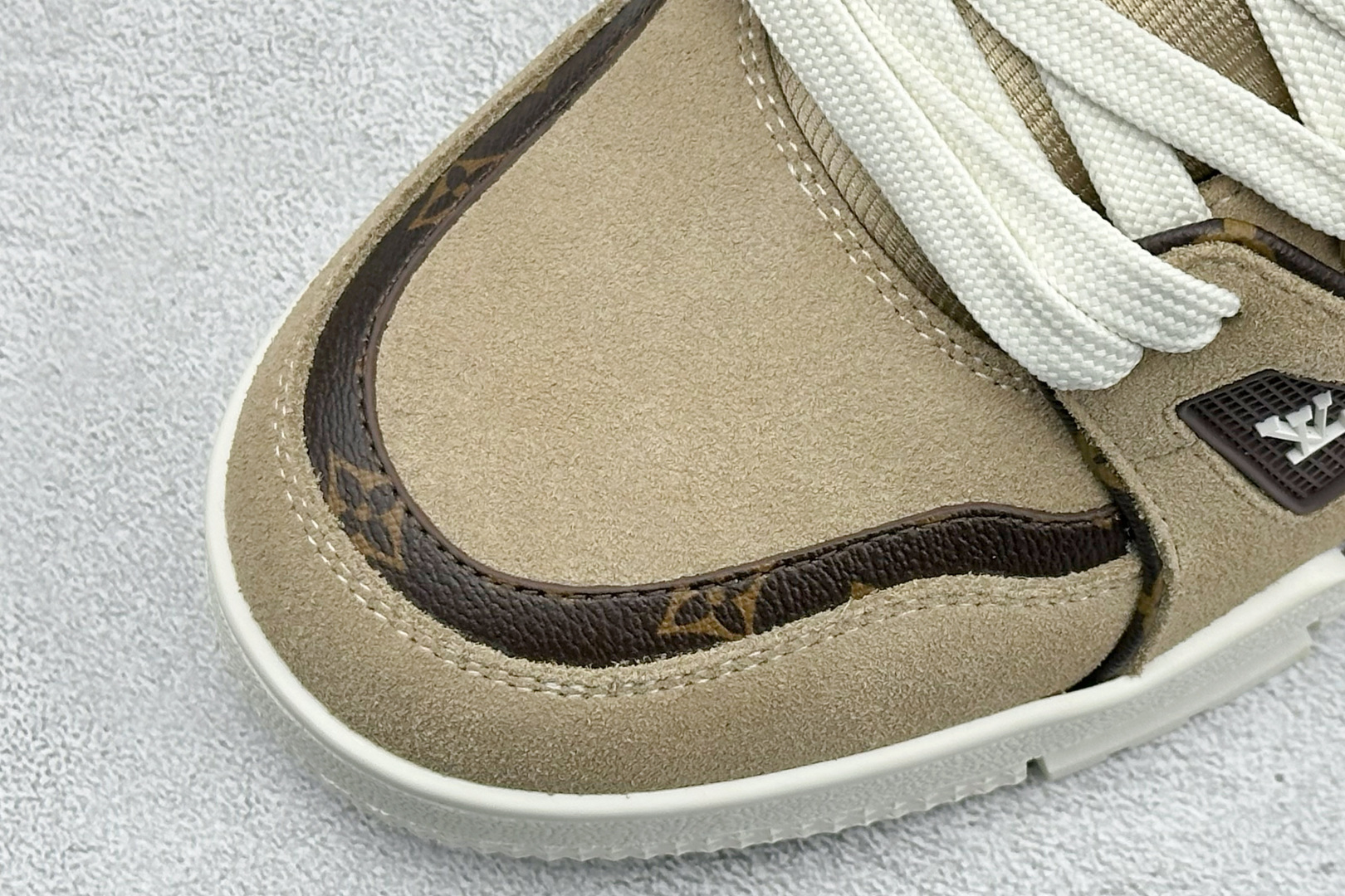 YS纯原LOUIS VUITTON 路易威登 LV Trainer 顶级原楦原纸版开模 ECAB620889A-Top High Quatity Cheap Sneakers Fashion Clothing Clothes Bags handbags Shoes of all Brand wholesale With The best Quality And Beautiful Price from China Factory Chinese suppliers wholesaler seller YS纯原LOUIS VUITTON 路易威登 LV Trainer 顶级原楦原纸版开模 ECAB620889A