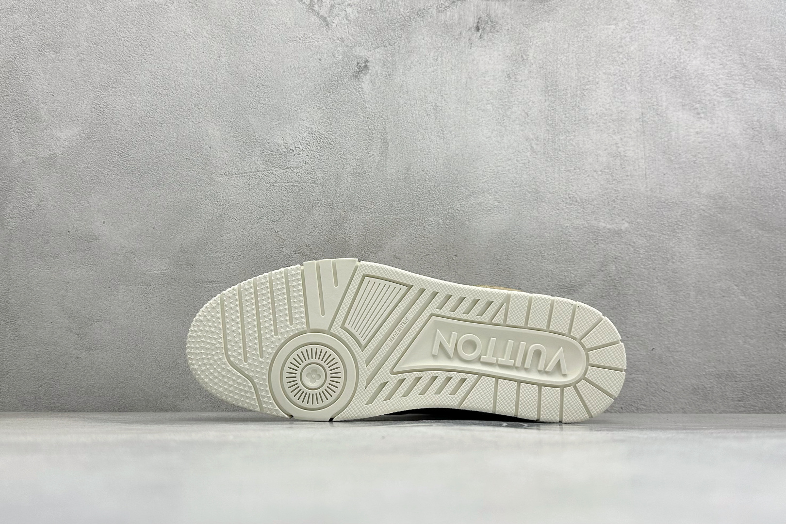 YS纯原LOUIS VUITTON 路易威登 LV Trainer 顶级原楦原纸版开模 ECAB620889A-Top High Quatity Cheap Sneakers Fashion Clothing Clothes Bags handbags Shoes of all Brand wholesale With The best Quality And Beautiful Price from China Factory Chinese suppliers wholesaler seller YS纯原LOUIS VUITTON 路易威登 LV Trainer 顶级原楦原纸版开模 ECAB620889A
