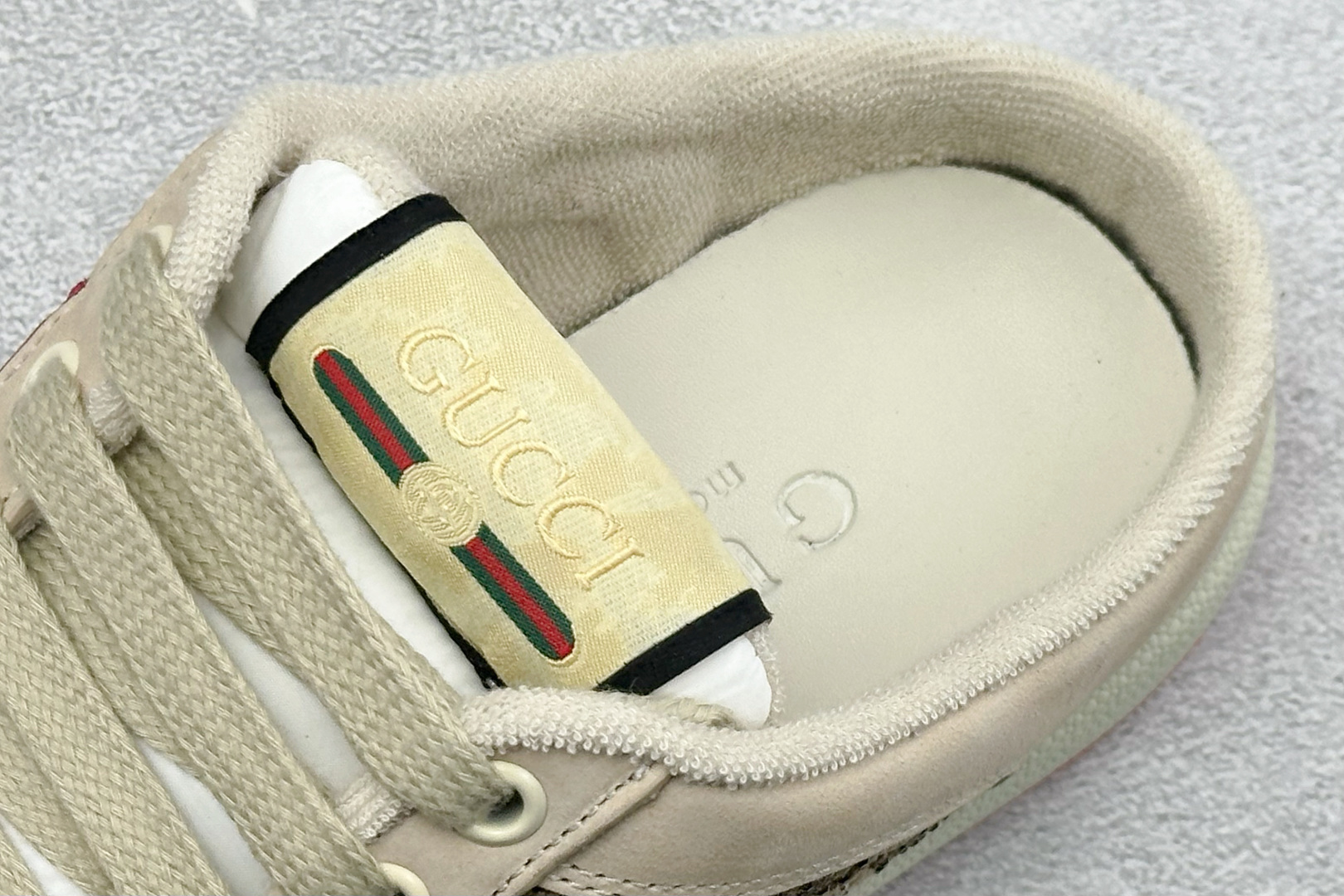 Gucci脏脏鞋 顶级工厂品质 专柜一比一无可挑剔 穿上脚舒适度燃到爆表 复古做旧元素 鞋舌水洗复古标 金属双Glogo 570442OY120-Top High Quatity Cheap Sneakers Fashion Clothing Clothes Bags handbags Shoes of all Brand wholesale With The best Quality And Beautiful Price from China Factory Chinese suppliers wholesaler seller Gucci脏脏鞋 顶级工厂品质 专柜一比一无可挑剔 穿上脚舒适度燃到爆表 复古做旧元素 鞋舌水洗复古标 金属双Glogo 570442OY120