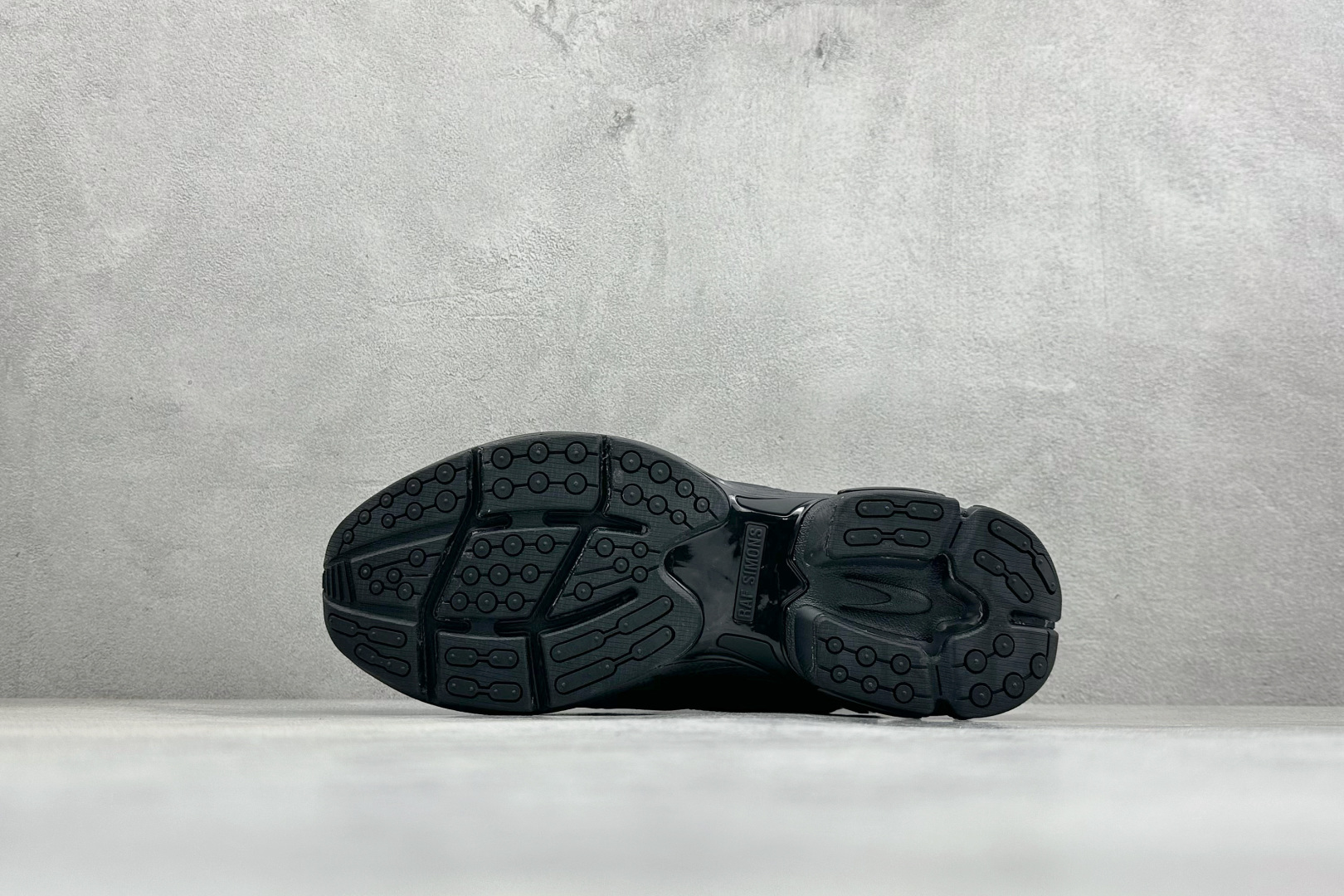 RAF SIMONS RESPONSE TRAIL”水泡” 先锋潮流 复古低帮休闲鞋 独家定制鞋盒 HR830002S-Top High Quatity Cheap Sneakers Fashion Clothing Clothes Bags handbags Shoes of all Brand wholesale With The best Quality And Beautiful Price from China Factory Chinese suppliers wholesaler seller RAF SIMONS RESPONSE TRAIL”水泡” 先锋潮流 复古低帮休闲鞋 独家定制鞋盒 HR830002S