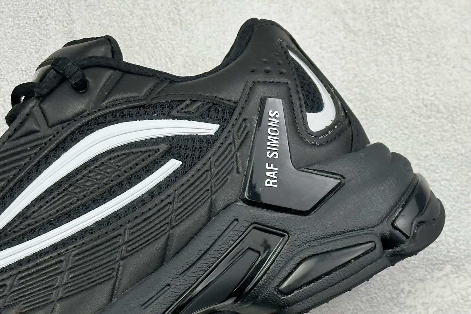 RAF SIMONS RESPONSE TRAIL”水泡” 先锋潮流 复古低帮休闲鞋 独家定制鞋盒 HR830002S-Top High Quatity Cheap Sneakers Fashion Clothing Clothes Bags handbags Shoes of all Brand wholesale With The best Quality And Beautiful Price from China Factory Chinese suppliers wholesaler seller RAF SIMONS RESPONSE TRAIL”水泡” 先锋潮流 复古低帮休闲鞋 独家定制鞋盒 HR830002S