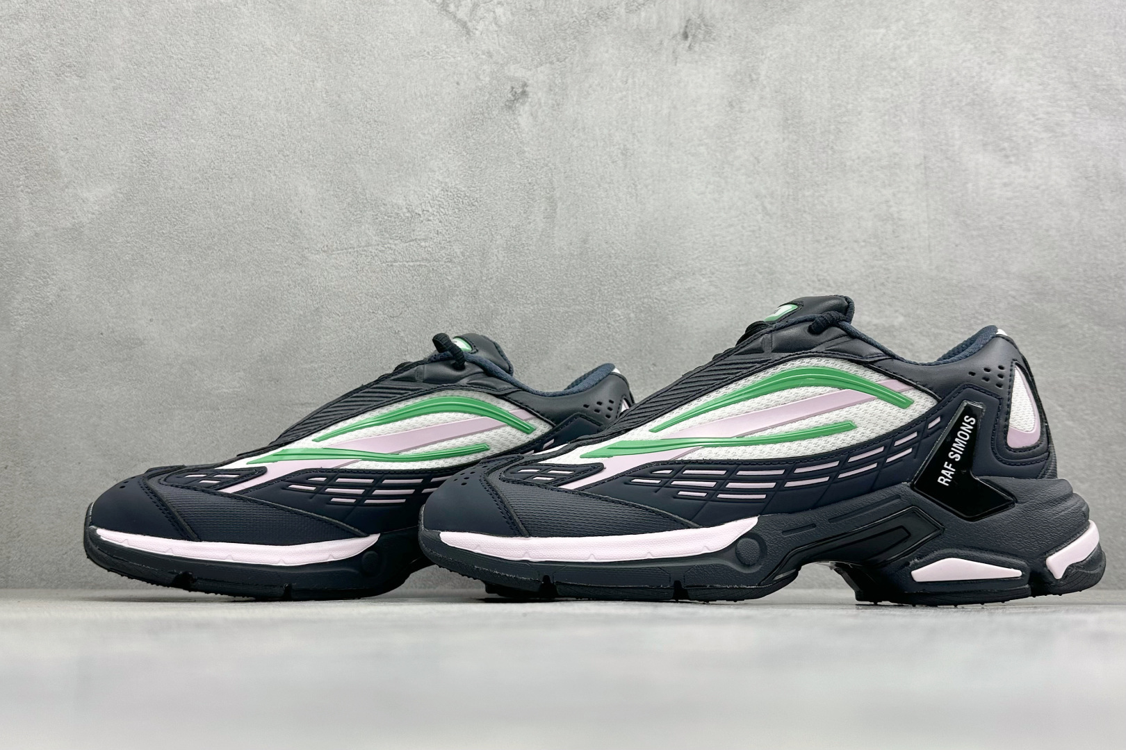 RAF SIMONS RESPONSE TRAIL”水泡” 先锋潮流 复古低帮休闲鞋 独家定制鞋盒 HR830002S