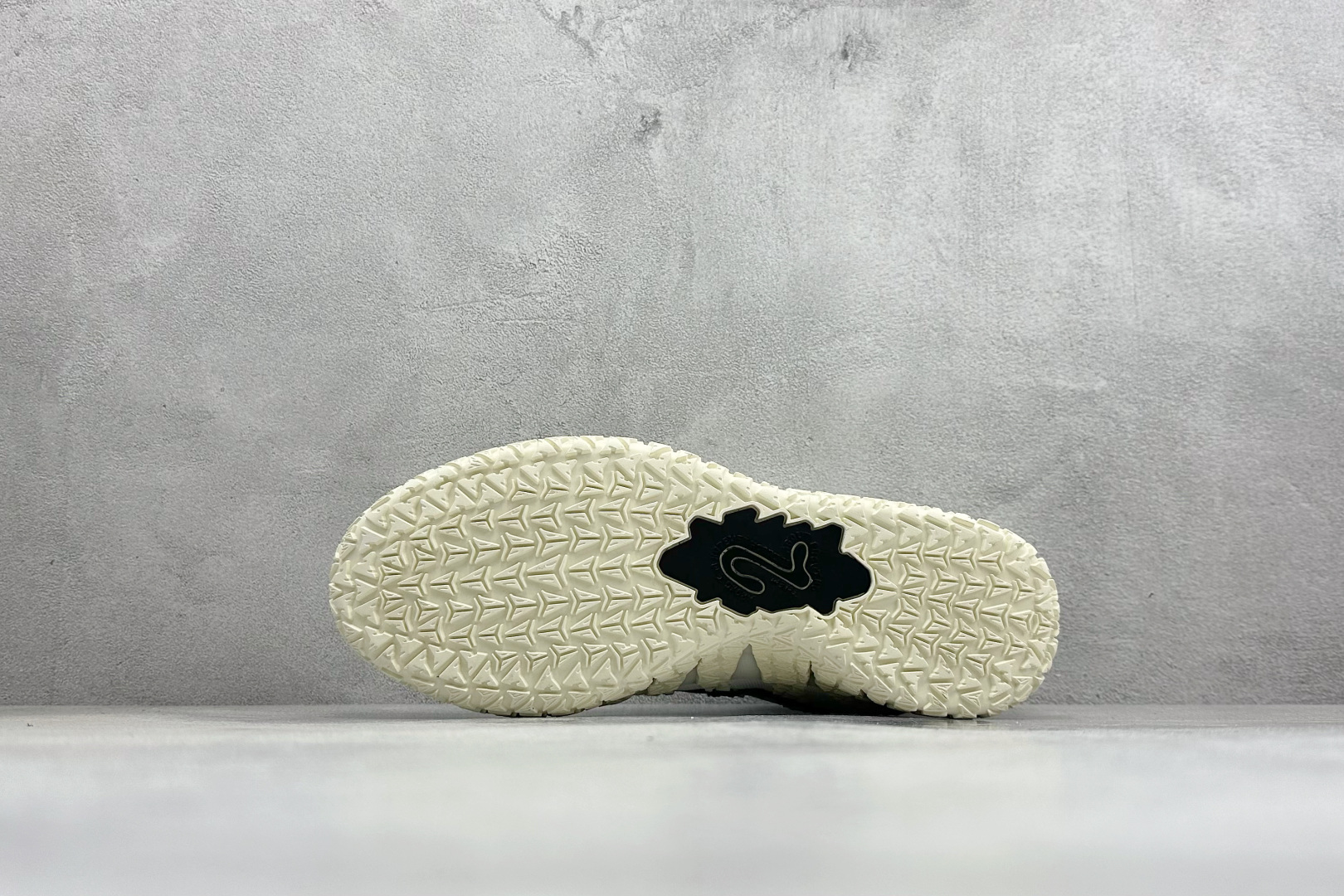 灭世Nike JA 3 EP 莫兰特三代低帮实战篮球鞋 HF2794-101-Top High Quatity Cheap Sneakers Fashion Clothing Clothes Bags handbags Shoes of all Brand wholesale With The best Quality And Beautiful Price from China Factory Chinese suppliers wholesaler seller 灭世Nike JA 3 EP 莫兰特三代低帮实战篮球鞋 HF2794-101
