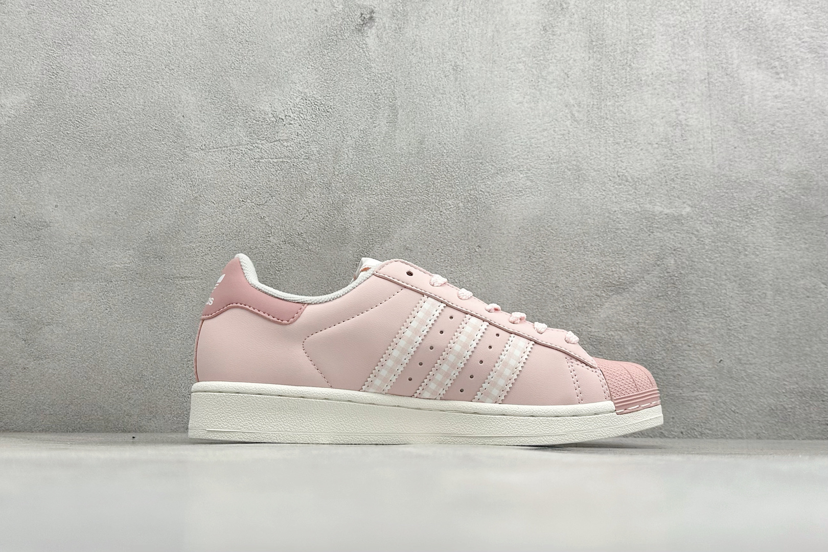 D版AD Originals Superstar II贝壳头板鞋 KJ3968-Top High Quatity Cheap Sneakers Fashion Clothing Clothes Bags handbags Shoes of all Brand wholesale With The best Quality And Beautiful Price from China Factory Chinese suppliers wholesaler seller D版AD Originals Superstar II贝壳头板鞋 KJ3968