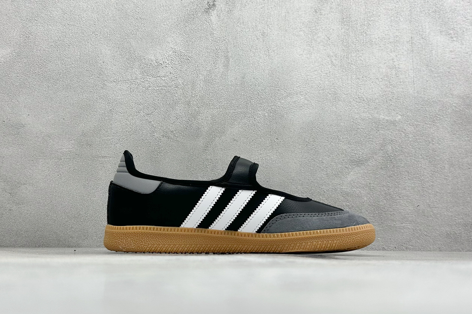XR版AD SAMBA Jane W 玛丽珍鞋 炎夏鞋柜必备 JQ6445-Top High Quatity Cheap Sneakers Fashion Clothing Clothes Bags handbags Shoes of all Brand wholesale With The best Quality And Beautiful Price from China Factory Chinese suppliers wholesaler seller XR版AD SAMBA Jane W 玛丽珍鞋 炎夏鞋柜必备 JQ6445