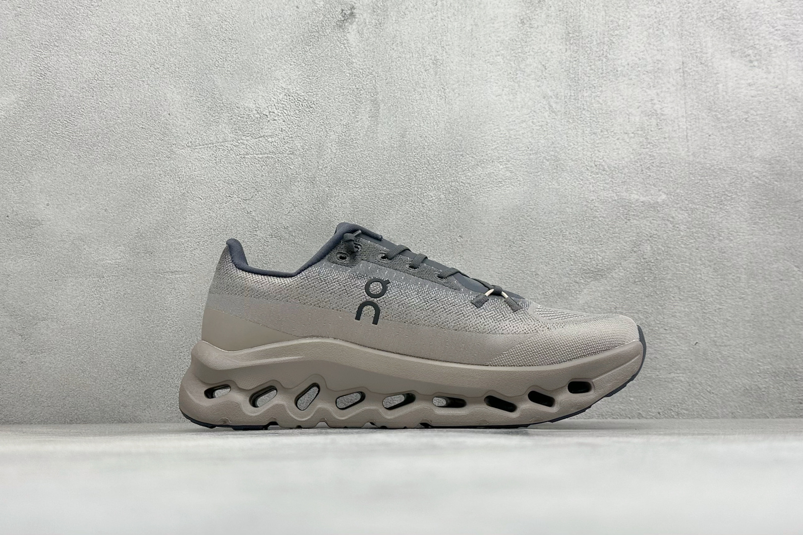 XF版On昂跑 Cloudtiit CL 户外街头机能风跑步鞋 3MF10103609-Top High Quatity Cheap Sneakers Fashion Clothing Clothes Bags handbags Shoes of all Brand wholesale With The best Quality And Beautiful Price from China Factory Chinese suppliers wholesaler seller XF版On昂跑 Cloudtiit CL 户外街头机能风跑步鞋 3MF10103609