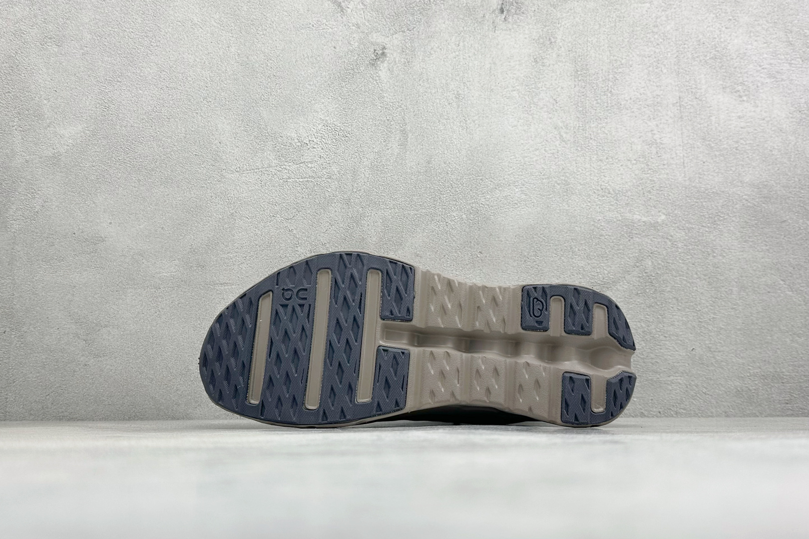 XF版On昂跑 Cloudtiit CL 户外街头机能风跑步鞋 3MF10103609-Top High Quatity Cheap Sneakers Fashion Clothing Clothes Bags handbags Shoes of all Brand wholesale With The best Quality And Beautiful Price from China Factory Chinese suppliers wholesaler seller XF版On昂跑 Cloudtiit CL 户外街头机能风跑步鞋 3MF10103609