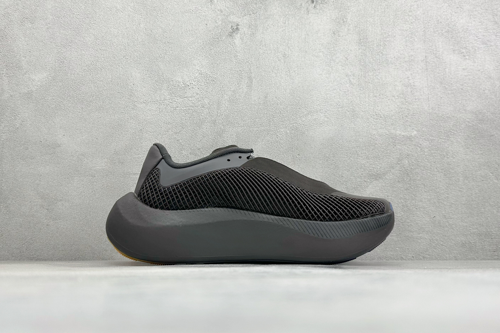 JF版AD Hyper Boost Edge M 轻量竞速运动跑鞋 CELERMESH针织网面非常轻薄 LA5973