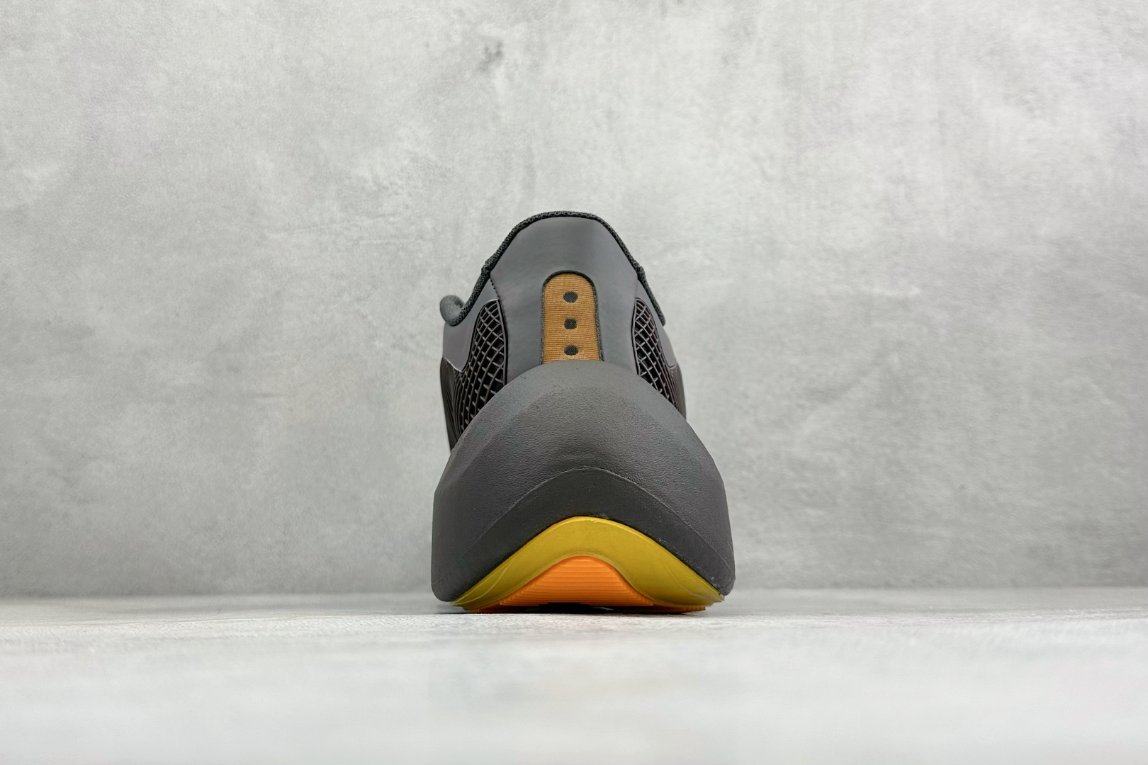 JF版AD Hyper Boost Edge M 轻量竞速运动跑鞋 CELERMESH针织网面非常轻薄 LA5973