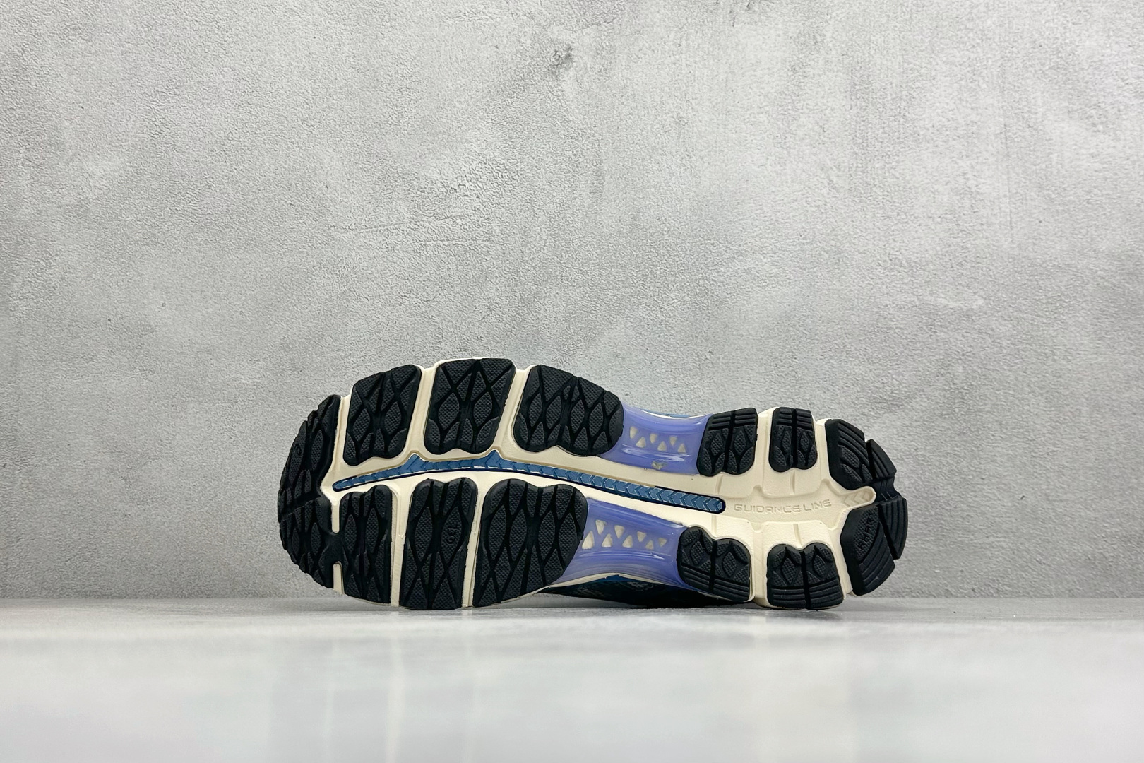 CH版Asics Gel-Kayano 12.1 亚瑟士 运动休闲透气专业跑鞋 1203B144-102-Top High Quatity Cheap Sneakers Fashion Clothing Clothes Bags handbags Shoes of all Brand wholesale With The best Quality And Beautiful Price from China Factory Chinese suppliers wholesaler seller CH版Asics Gel-Kayano 12.1 亚瑟士 运动休闲透气专业跑鞋 1203B144-102