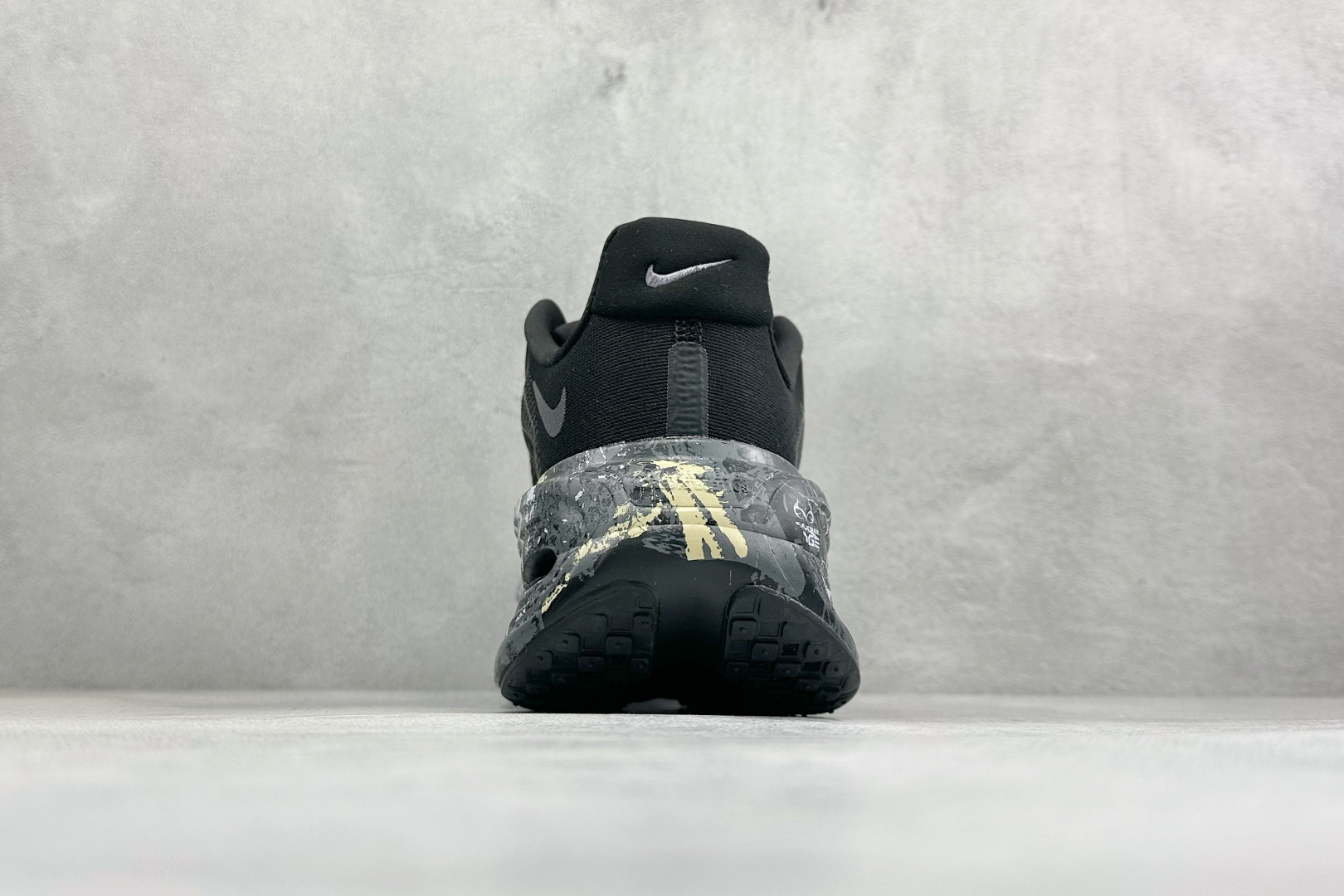GS版Nike VOMERO PREMIUM 耐克 舒适减震防滑低帮跑步鞋 IO7325-001-Top High Quatity Cheap Sneakers Fashion Clothing Clothes Bags handbags Shoes of all Brand wholesale With The best Quality And Beautiful Price from China Factory Chinese suppliers wholesaler seller GS版Nike VOMERO PREMIUM 耐克 舒适减震防滑低帮跑步鞋 IO7325-001