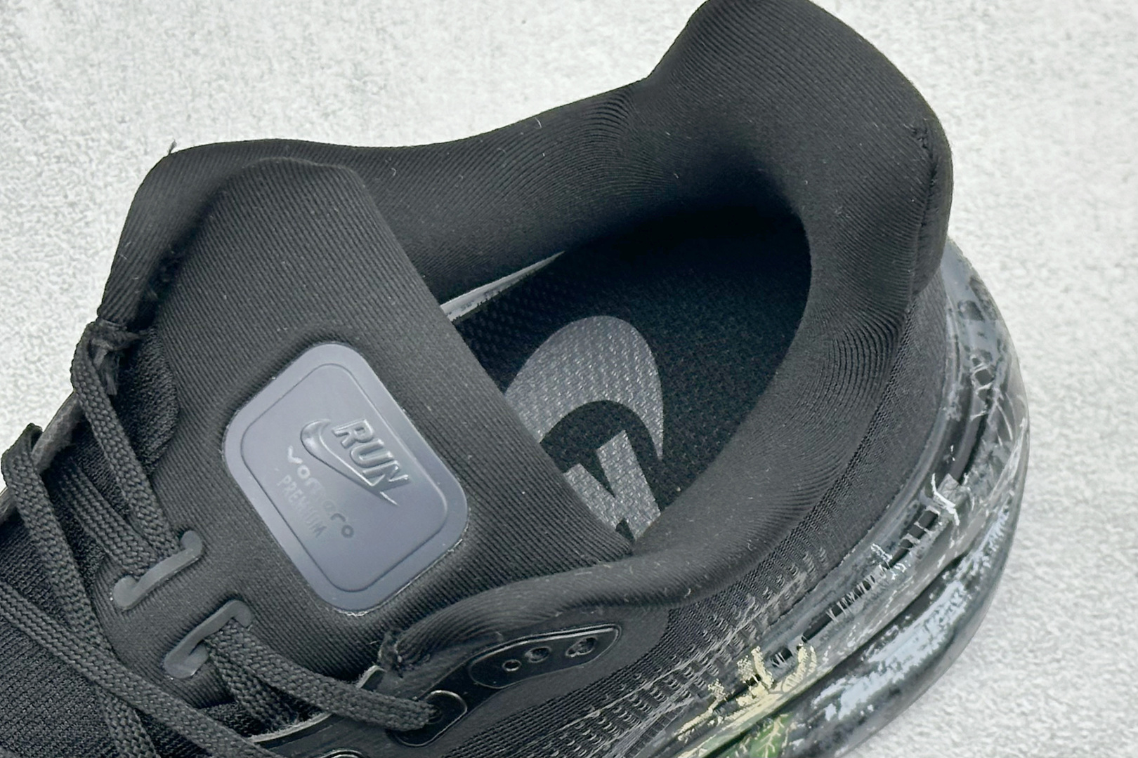 GS版Nike VOMERO PREMIUM 耐克 舒适减震防滑低帮跑步鞋 IO7325-001-Top High Quatity Cheap Sneakers Fashion Clothing Clothes Bags handbags Shoes of all Brand wholesale With The best Quality And Beautiful Price from China Factory Chinese suppliers wholesaler seller GS版Nike VOMERO PREMIUM 耐克 舒适减震防滑低帮跑步鞋 IO7325-001