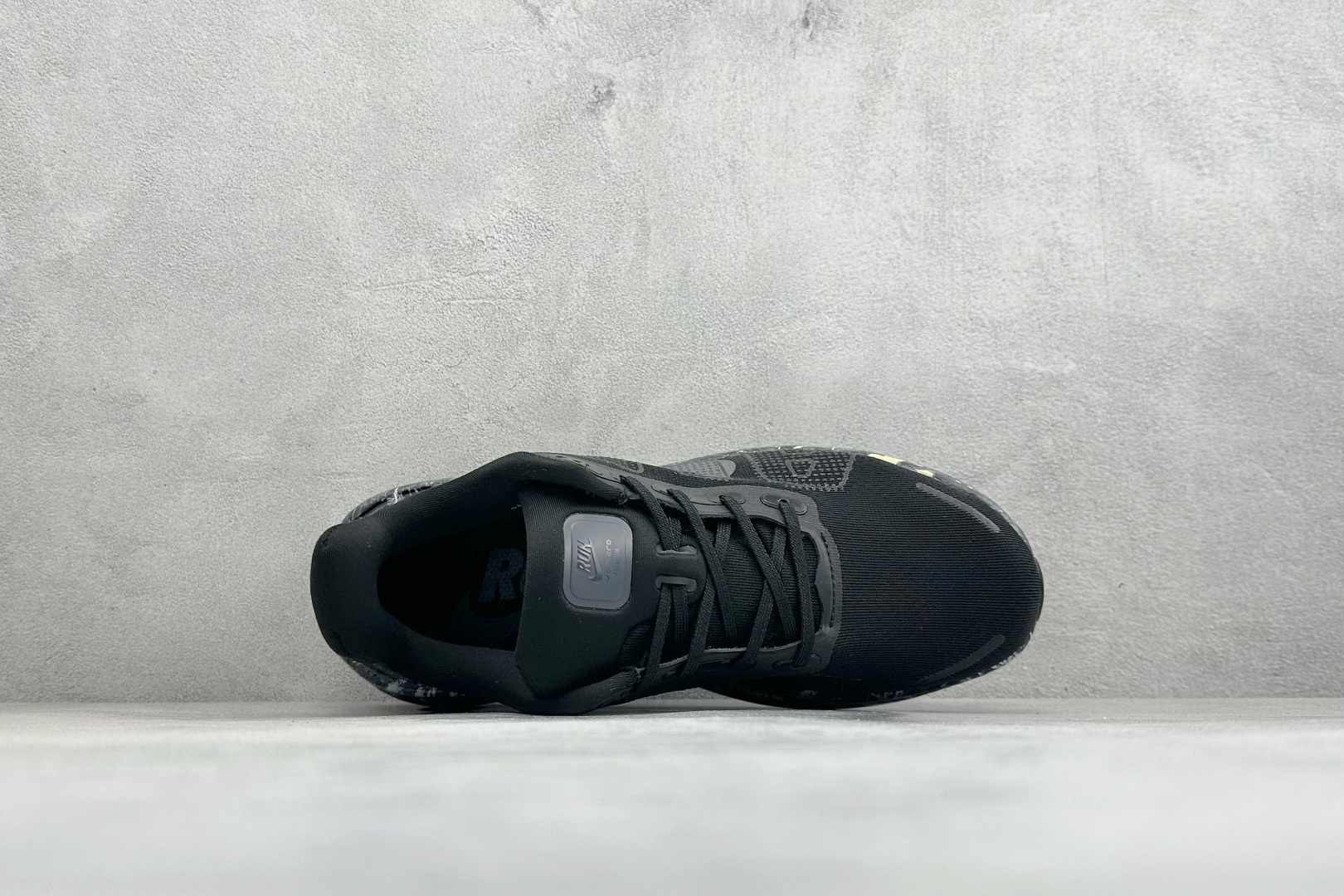 GS版Nike VOMERO PREMIUM 耐克 舒适减震防滑低帮跑步鞋 IO7325-001-Top High Quatity Cheap Sneakers Fashion Clothing Clothes Bags handbags Shoes of all Brand wholesale With The best Quality And Beautiful Price from China Factory Chinese suppliers wholesaler seller GS版Nike VOMERO PREMIUM 耐克 舒适减震防滑低帮跑步鞋 IO7325-001