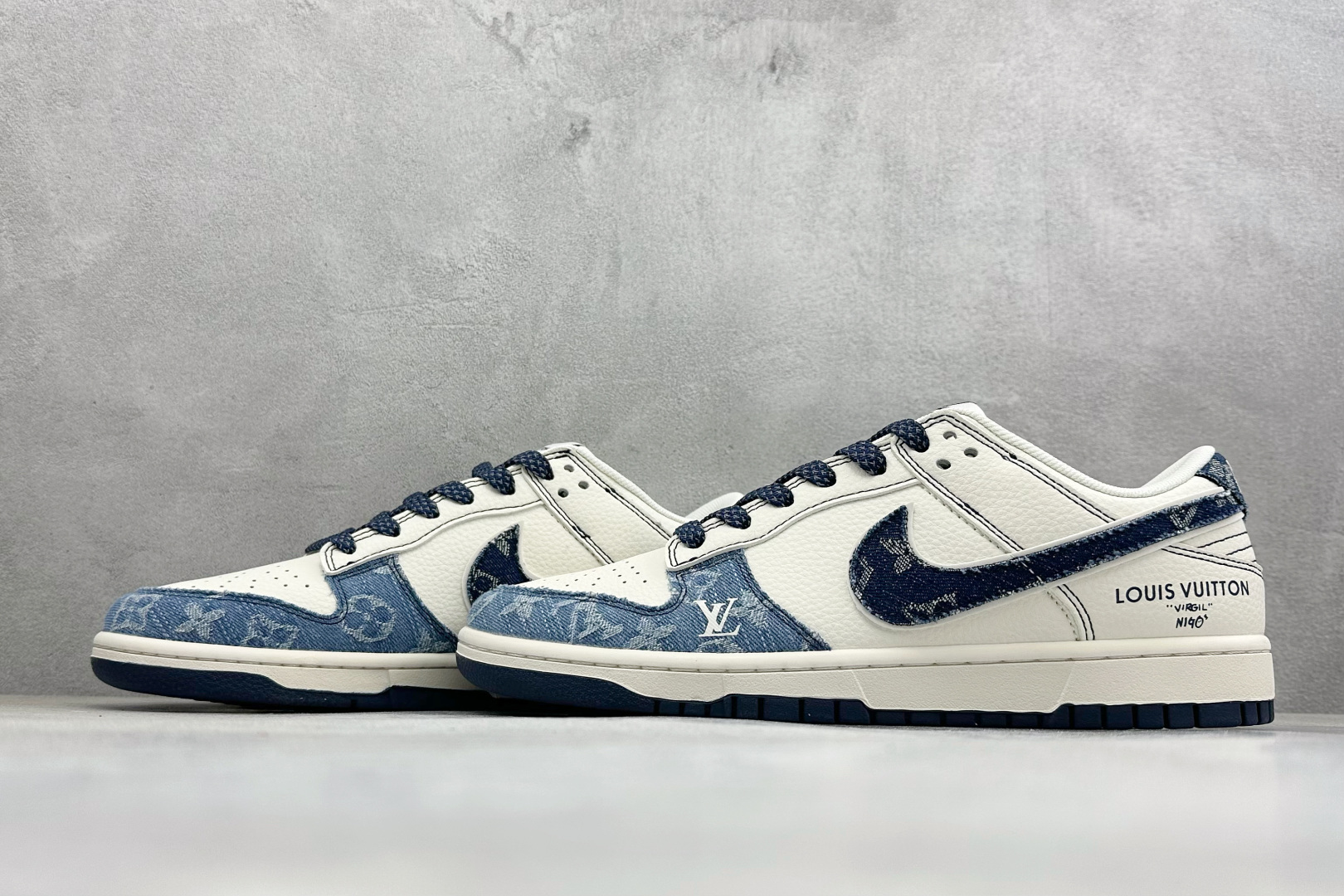 牛仔联名 潮流炸场 SB DUNK LOW 鞋身采用米白皮革拼接牛仔布 XX3168-142-Top High Quatity Cheap Sneakers Fashion Clothing Clothes Bags handbags Shoes of all Brand wholesale With The best Quality And Beautiful Price from China Factory Chinese suppliers wholesaler seller 牛仔联名 潮流炸场 SB DUNK LOW 鞋身采用米白皮革拼接牛仔布 XX3168-142