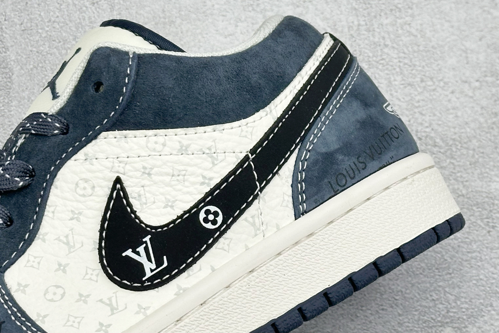 Air Jordan 1 Low AJ1 乔1 LV联名 高端定制 低帮复古篮球鞋 KG6669-F57-Top High Quatity Cheap Sneakers Fashion Clothing Clothes Bags handbags Shoes of all Brand wholesale With The best Quality And Beautiful Price from China Factory Chinese suppliers wholesaler seller Air Jordan 1 Low AJ1 乔1 LV联名 高端定制 低帮复古篮球鞋 KG6669-F57