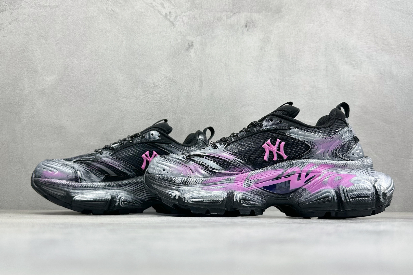 MLB NY 印花网红老爹跑鞋 手工定定制涂鸦恶作剧 3ASXCA12N-Top High Quatity Cheap Sneakers Fashion Clothing Clothes Bags handbags Shoes of all Brand wholesale With The best Quality And Beautiful Price from China Factory Chinese suppliers wholesaler seller MLB NY 印花网红老爹跑鞋 手工定定制涂鸦恶作剧 3ASXCA12N