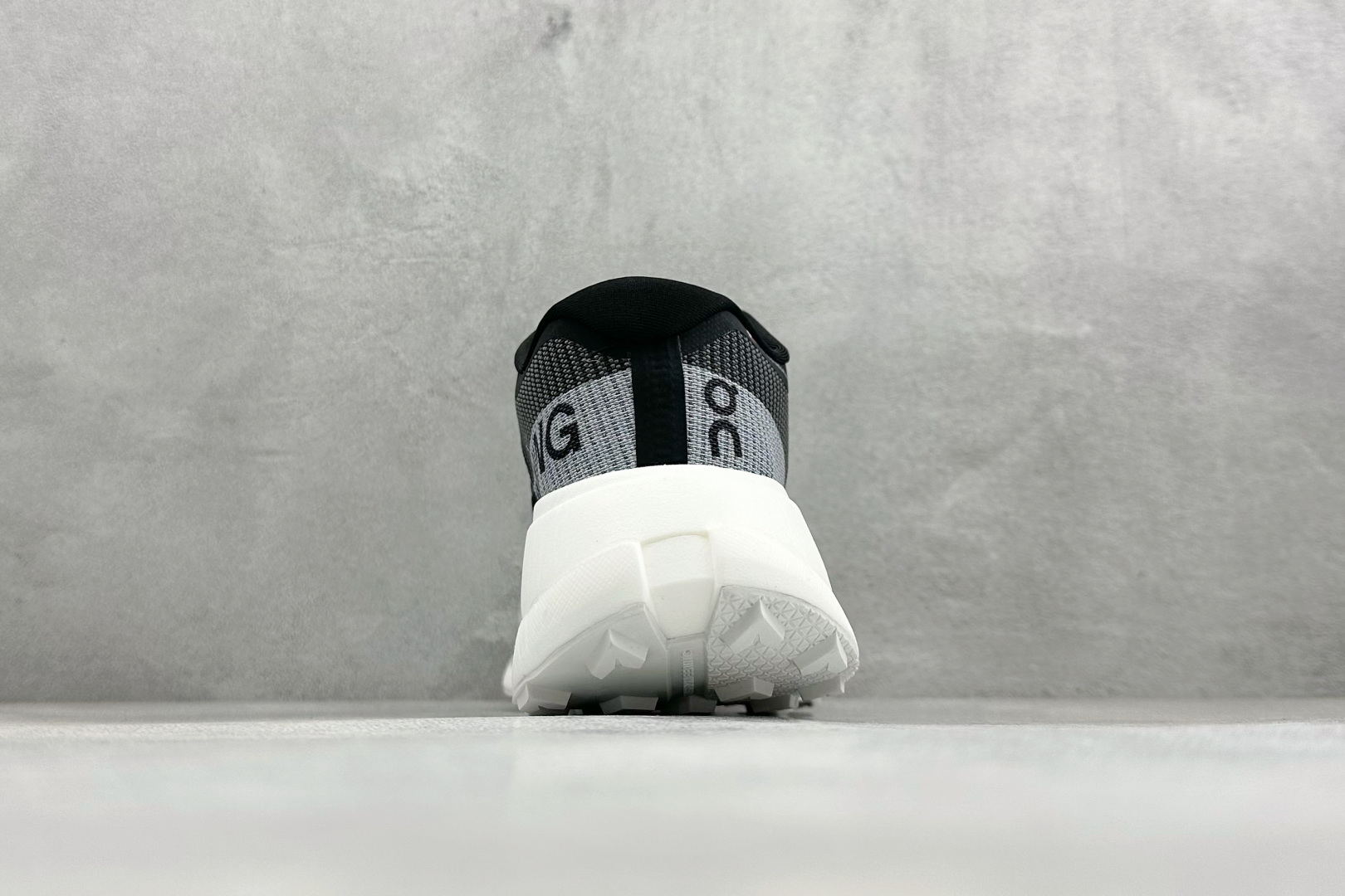 XF版On昂跑 Cloudultra Pro 户外街头机能风跑步鞋 3MF30176201-Top High Quatity Cheap Sneakers Fashion Clothing Clothes Bags handbags Shoes of all Brand wholesale With The best Quality And Beautiful Price from China Factory Chinese suppliers wholesaler seller XF版On昂跑 Cloudultra Pro 户外街头机能风跑步鞋 3MF30176201