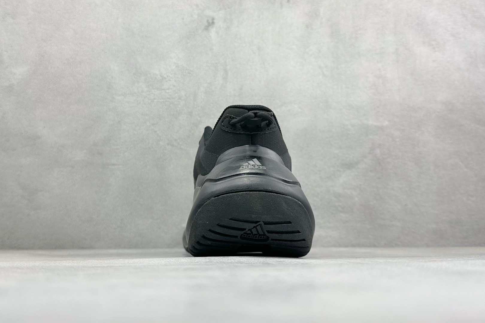 Adidas CLIMAWACRUISER 中帮登山缓震徒步鞋 GZ4074-Top High Quatity Cheap Sneakers Fashion Clothing Clothes Bags handbags Shoes of all Brand wholesale With The best Quality And Beautiful Price from China Factory Chinese suppliers wholesaler seller Adidas CLIMAWACRUISER 中帮登山缓震徒步鞋 GZ4074