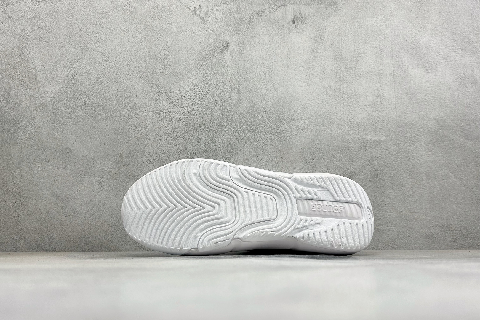 Adidas CLIMAWACRUISER 中帮登山缓震徒步鞋 GZ6069-Top High Quatity Cheap Sneakers Fashion Clothing Clothes Bags handbags Shoes of all Brand wholesale With The best Quality And Beautiful Price from China Factory Chinese suppliers wholesaler seller Adidas CLIMAWACRUISER 中帮登山缓震徒步鞋 GZ6069