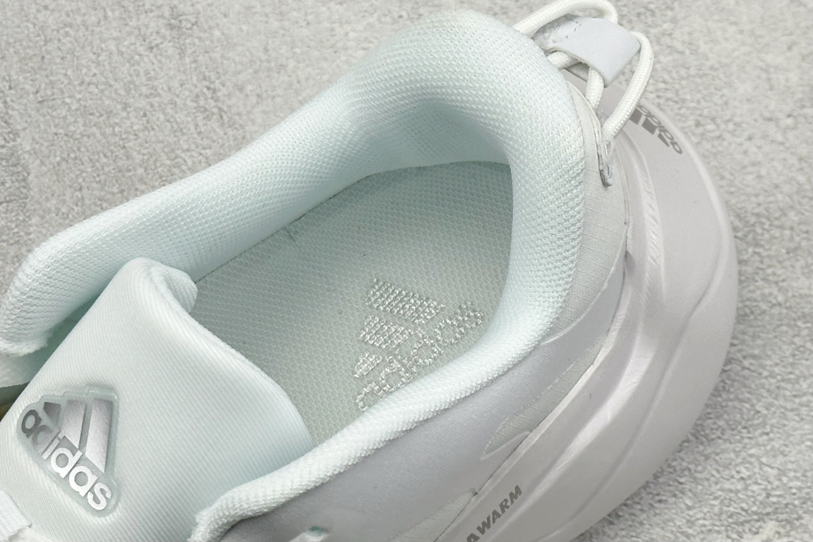 Adidas CLIMAWACRUISER 中帮登山缓震徒步鞋 GZ6069-Top High Quatity Cheap Sneakers Fashion Clothing Clothes Bags handbags Shoes of all Brand wholesale With The best Quality And Beautiful Price from China Factory Chinese suppliers wholesaler seller Adidas CLIMAWACRUISER 中帮登山缓震徒步鞋 GZ6069