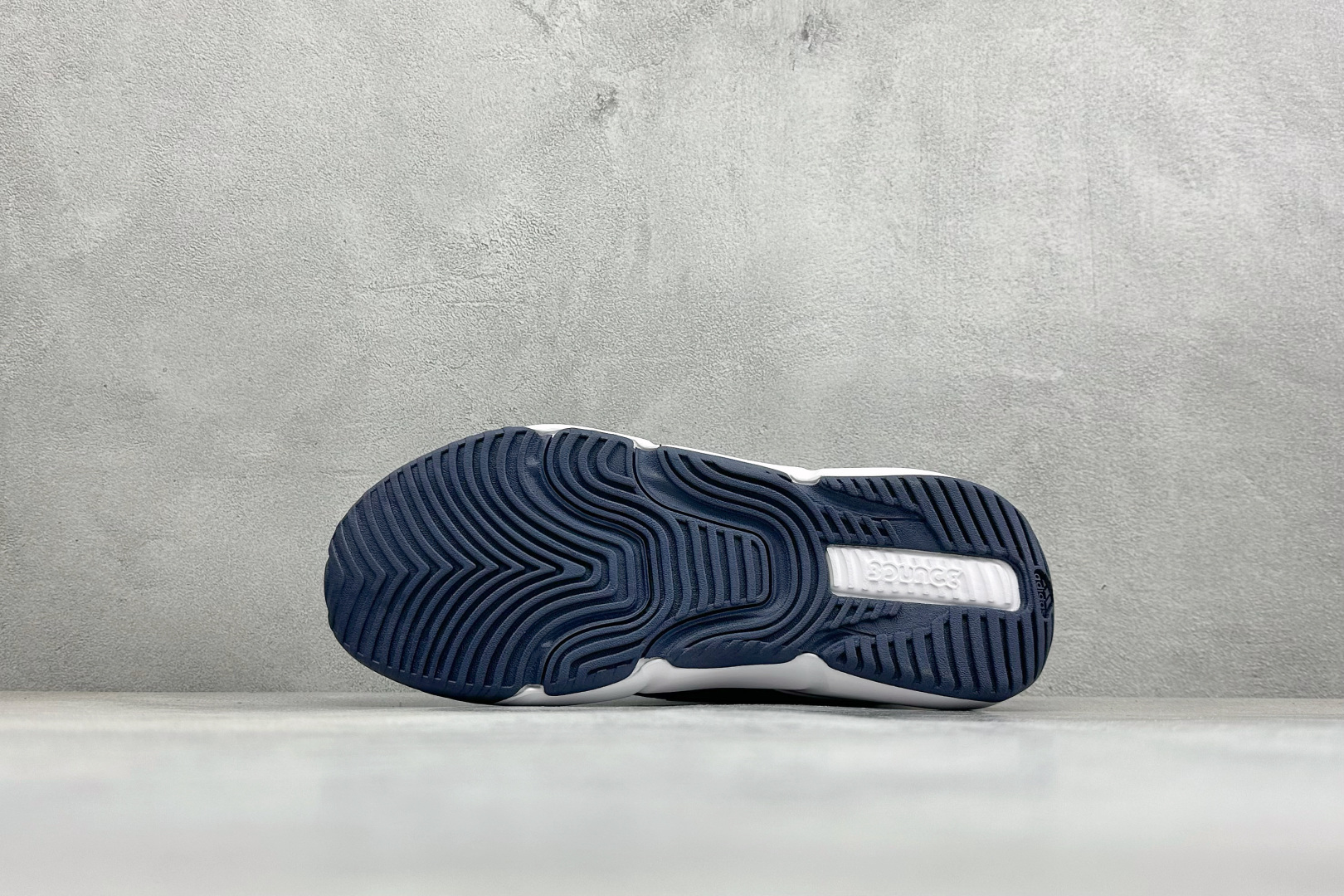 Adidas CLIMAWACRUISER 中帮登山缓震徒步鞋 GZ6078-Top High Quatity Cheap Sneakers Fashion Clothing Clothes Bags handbags Shoes of all Brand wholesale With The best Quality And Beautiful Price from China Factory Chinese suppliers wholesaler seller Adidas CLIMAWACRUISER 中帮登山缓震徒步鞋 GZ6078