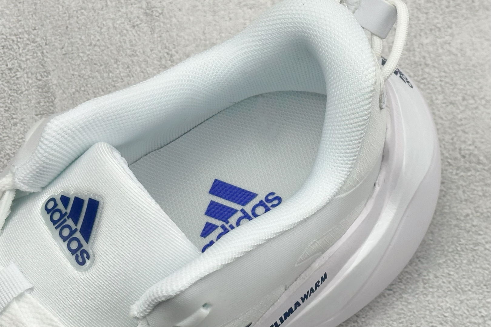 Adidas CLIMAWACRUISER 中帮登山缓震徒步鞋 GZ6073-Top High Quatity Cheap Sneakers Fashion Clothing Clothes Bags handbags Shoes of all Brand wholesale With The best Quality And Beautiful Price from China Factory Chinese suppliers wholesaler seller Adidas CLIMAWACRUISER 中帮登山缓震徒步鞋 GZ6073