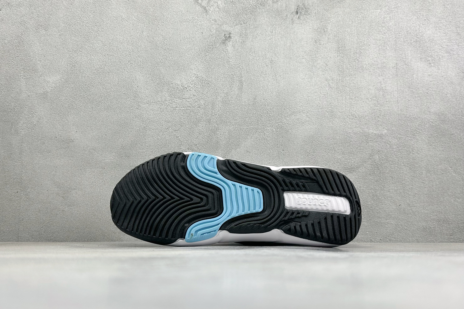Adidas CLIMAWACRUISER 中帮登山缓震徒步鞋 GZ6075-Top High Quatity Cheap Sneakers Fashion Clothing Clothes Bags handbags Shoes of all Brand wholesale With The best Quality And Beautiful Price from China Factory Chinese suppliers wholesaler seller Adidas CLIMAWACRUISER 中帮登山缓震徒步鞋 GZ6075