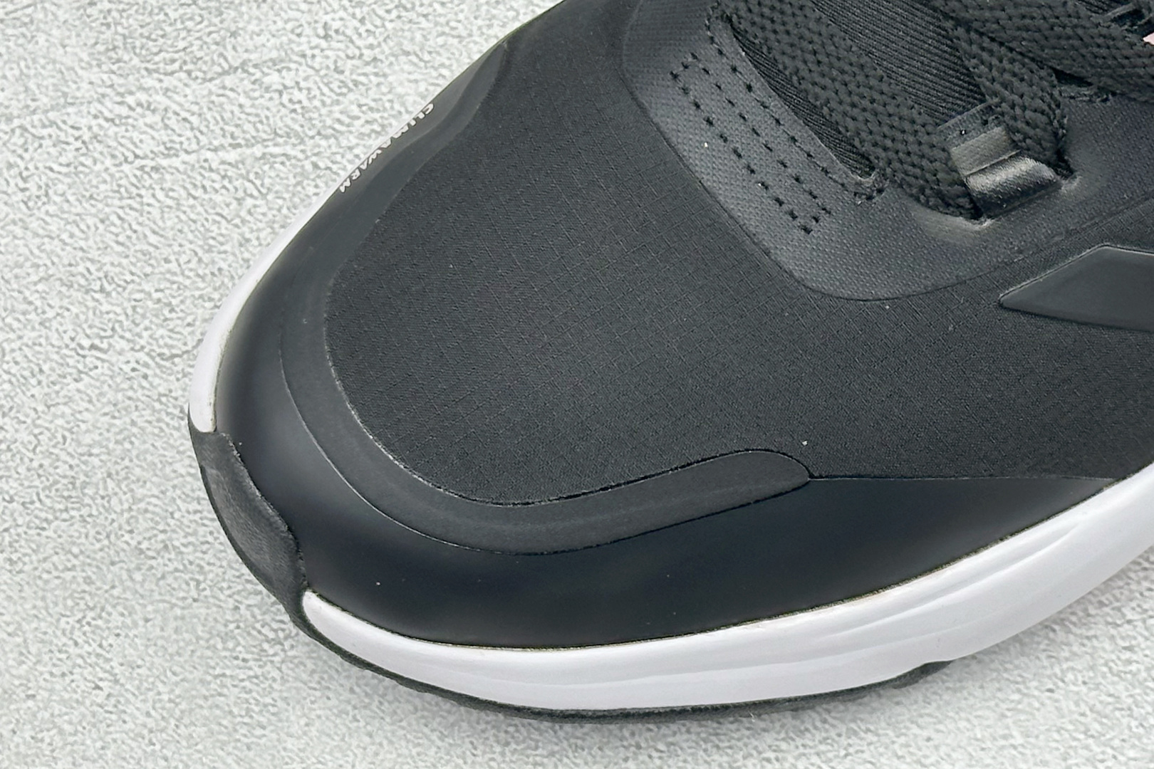 Adidas CLIMAWACRUISER 中帮登山缓震徒步鞋 GZ4161