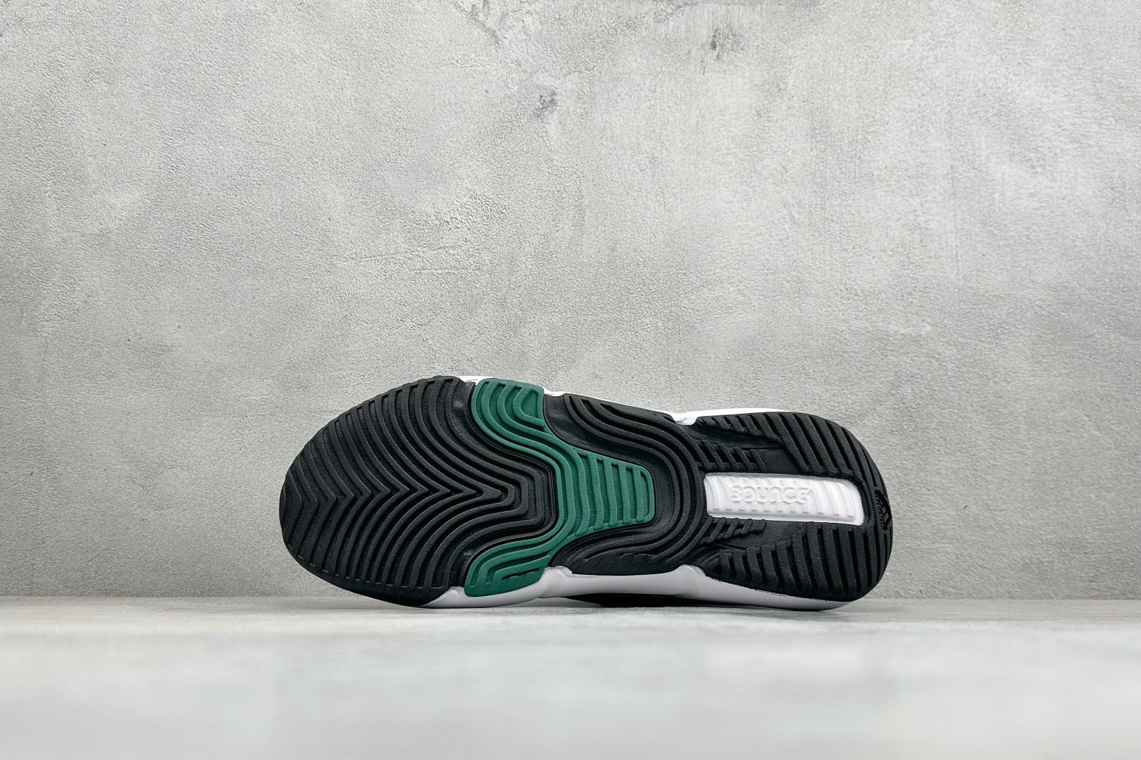 Adidas CLIMAWACRUISER 中帮登山缓震徒步鞋 GZ6070-Top High Quatity Cheap Sneakers Fashion Clothing Clothes Bags handbags Shoes of all Brand wholesale With The best Quality And Beautiful Price from China Factory Chinese suppliers wholesaler seller Adidas CLIMAWACRUISER 中帮登山缓震徒步鞋 GZ6070