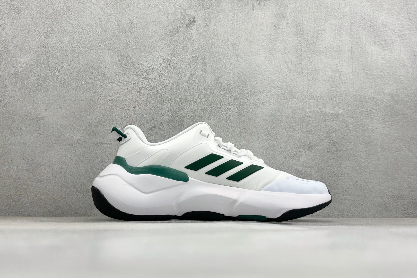 Adidas CLIMAWACRUISER 中帮登山缓震徒步鞋 GZ6070-Top High Quatity Cheap Sneakers Fashion Clothing Clothes Bags handbags Shoes of all Brand wholesale With The best Quality And Beautiful Price from China Factory Chinese suppliers wholesaler seller Adidas CLIMAWACRUISER 中帮登山缓震徒步鞋 GZ6070