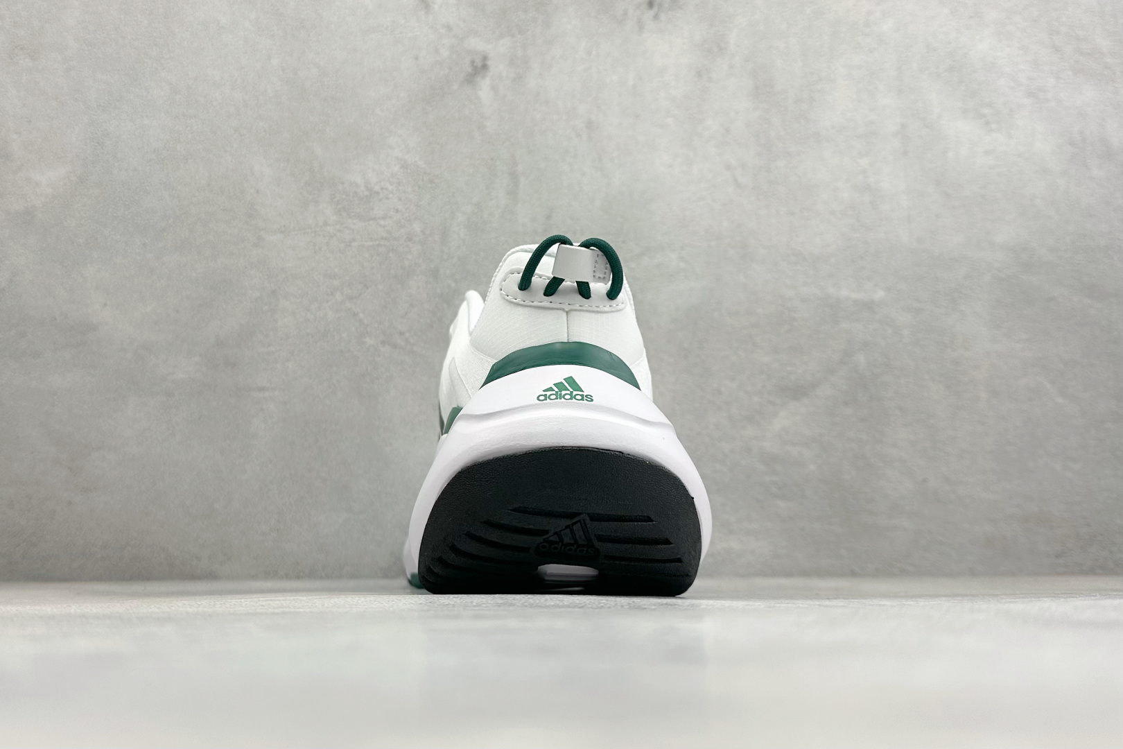 Adidas CLIMAWACRUISER 中帮登山缓震徒步鞋 GZ6070-Top High Quatity Cheap Sneakers Fashion Clothing Clothes Bags handbags Shoes of all Brand wholesale With The best Quality And Beautiful Price from China Factory Chinese suppliers wholesaler seller Adidas CLIMAWACRUISER 中帮登山缓震徒步鞋 GZ6070