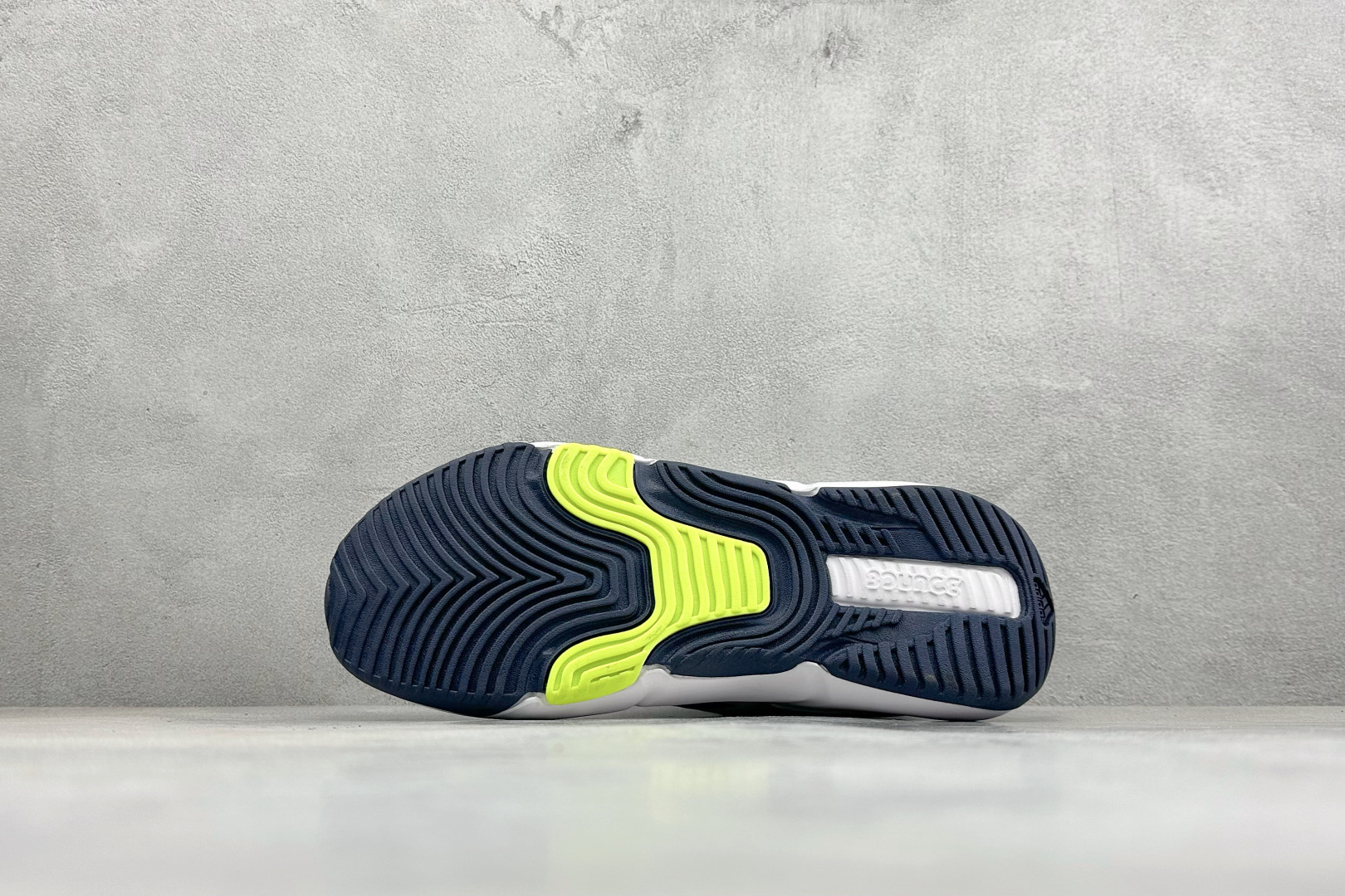 Adidas CLIMAWACRUISER 中帮登山缓震徒步鞋 GZ6080-Top High Quatity Cheap Sneakers Fashion Clothing Clothes Bags handbags Shoes of all Brand wholesale With The best Quality And Beautiful Price from China Factory Chinese suppliers wholesaler seller Adidas CLIMAWACRUISER 中帮登山缓震徒步鞋 GZ6080