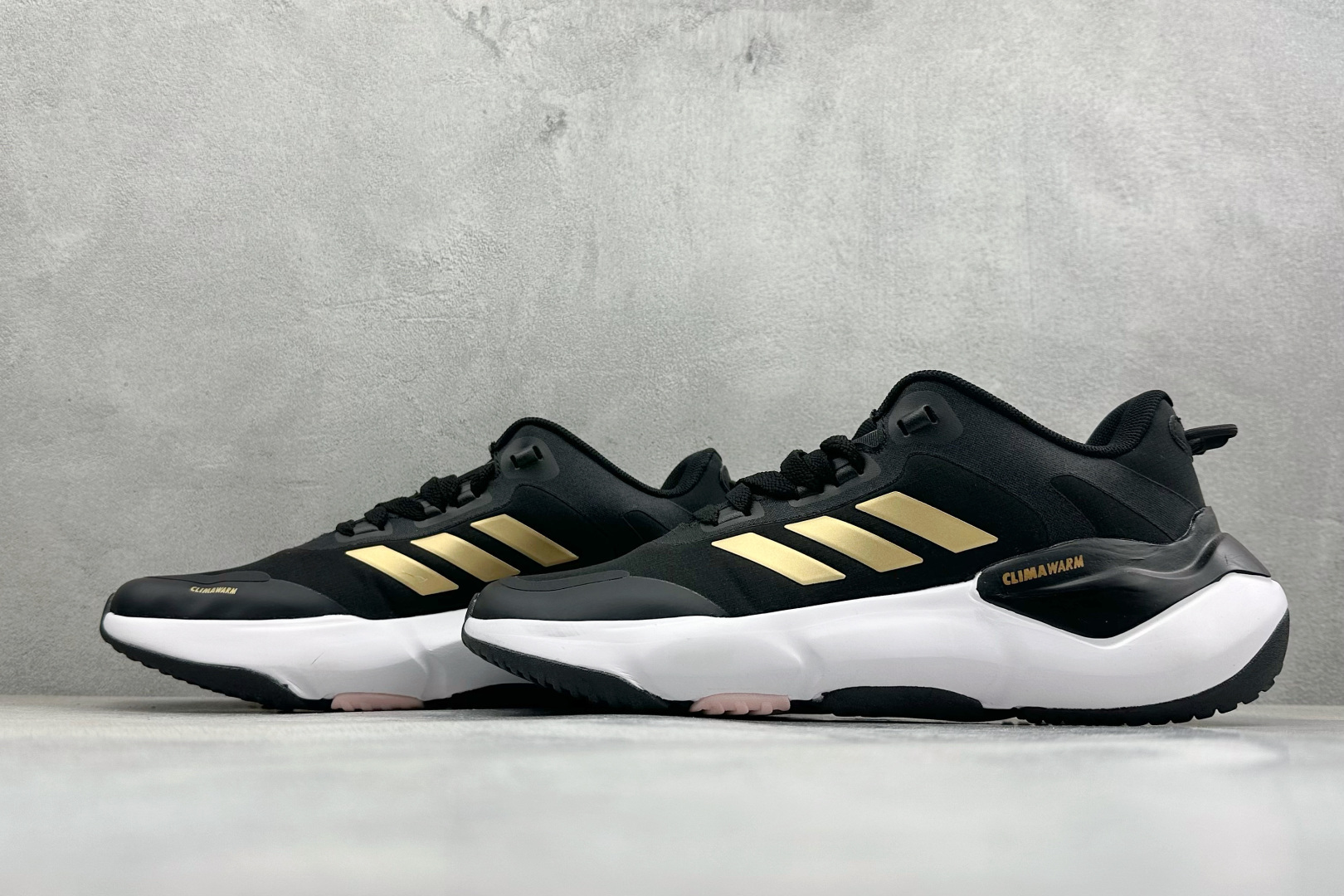 Adidas CLIMAWACRUISER 中帮登山缓震徒步鞋 GZ6072-Top High Quatity Cheap Sneakers Fashion Clothing Clothes Bags handbags Shoes of all Brand wholesale With The best Quality And Beautiful Price from China Factory Chinese suppliers wholesaler seller Adidas CLIMAWACRUISER 中帮登山缓震徒步鞋 GZ6072