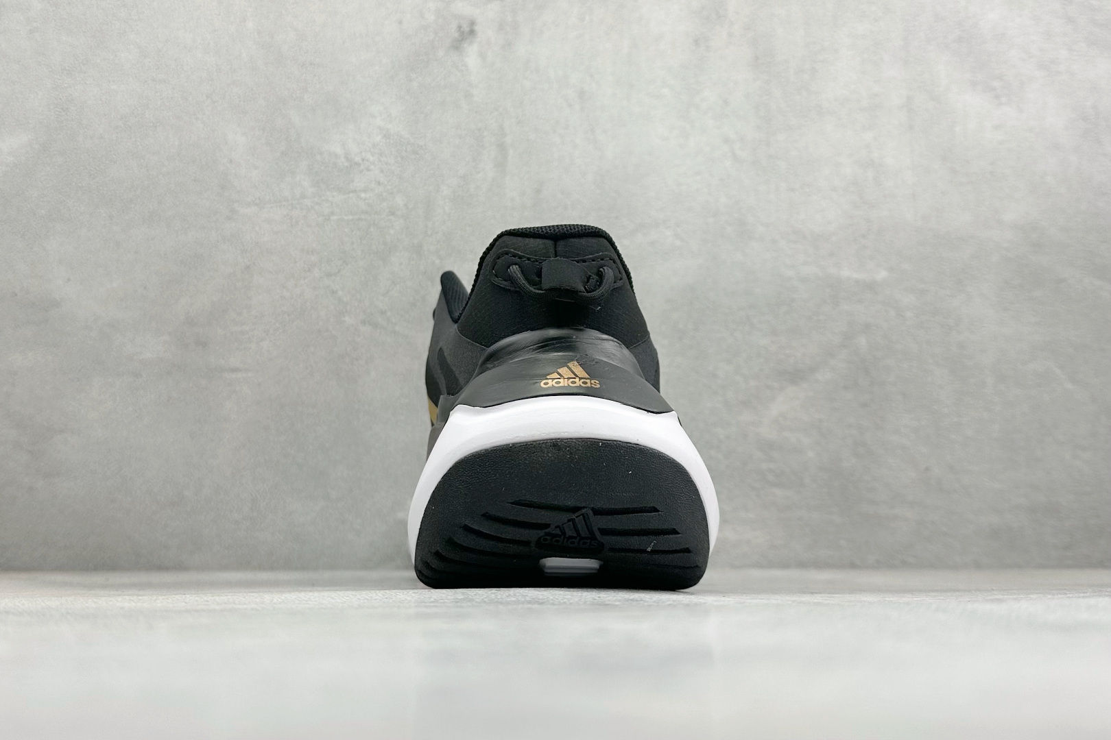 Adidas CLIMAWACRUISER 中帮登山缓震徒步鞋 GZ6072-Top High Quatity Cheap Sneakers Fashion Clothing Clothes Bags handbags Shoes of all Brand wholesale With The best Quality And Beautiful Price from China Factory Chinese suppliers wholesaler seller Adidas CLIMAWACRUISER 中帮登山缓震徒步鞋 GZ6072