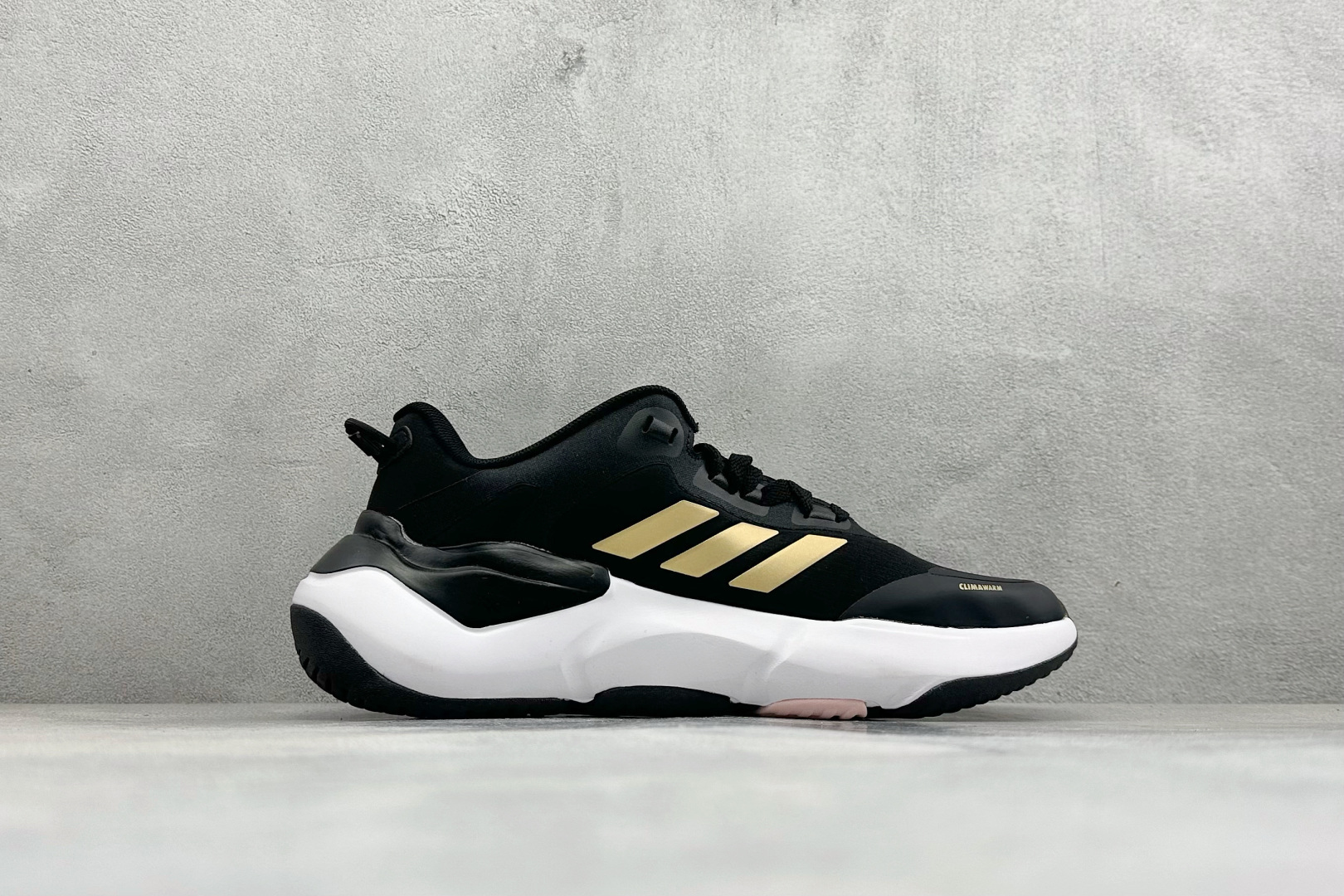 Adidas CLIMAWACRUISER 中帮登山缓震徒步鞋 GZ6072-Top High Quatity Cheap Sneakers Fashion Clothing Clothes Bags handbags Shoes of all Brand wholesale With The best Quality And Beautiful Price from China Factory Chinese suppliers wholesaler seller Adidas CLIMAWACRUISER 中帮登山缓震徒步鞋 GZ6072