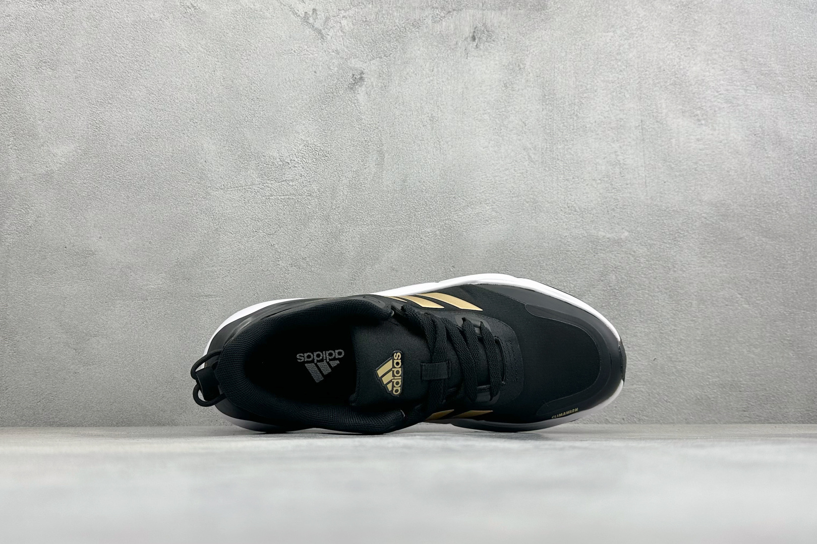Adidas CLIMAWACRUISER 中帮登山缓震徒步鞋 GZ6072-Top High Quatity Cheap Sneakers Fashion Clothing Clothes Bags handbags Shoes of all Brand wholesale With The best Quality And Beautiful Price from China Factory Chinese suppliers wholesaler seller Adidas CLIMAWACRUISER 中帮登山缓震徒步鞋 GZ6072