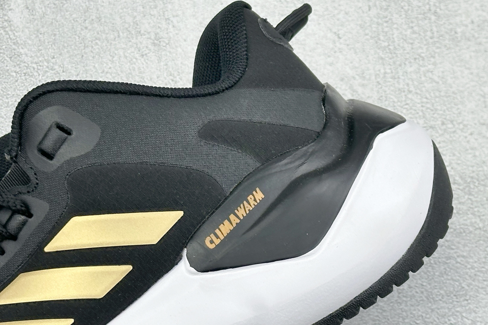 Adidas CLIMAWACRUISER 中帮登山缓震徒步鞋 GZ6072-Top High Quatity Cheap Sneakers Fashion Clothing Clothes Bags handbags Shoes of all Brand wholesale With The best Quality And Beautiful Price from China Factory Chinese suppliers wholesaler seller Adidas CLIMAWACRUISER 中帮登山缓震徒步鞋 GZ6072