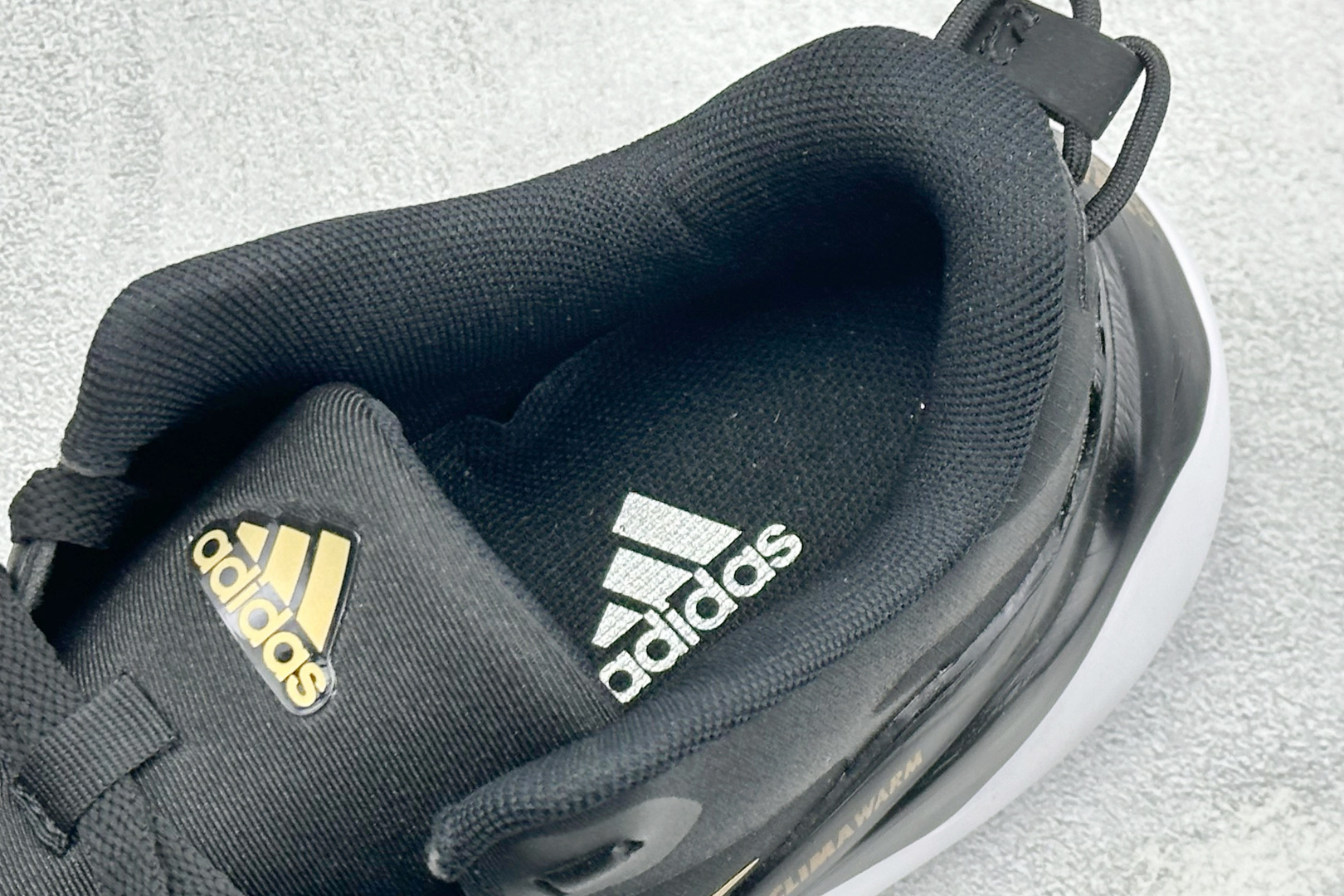Adidas CLIMAWACRUISER 中帮登山缓震徒步鞋 GZ6072-Top High Quatity Cheap Sneakers Fashion Clothing Clothes Bags handbags Shoes of all Brand wholesale With The best Quality And Beautiful Price from China Factory Chinese suppliers wholesaler seller Adidas CLIMAWACRUISER 中帮登山缓震徒步鞋 GZ6072