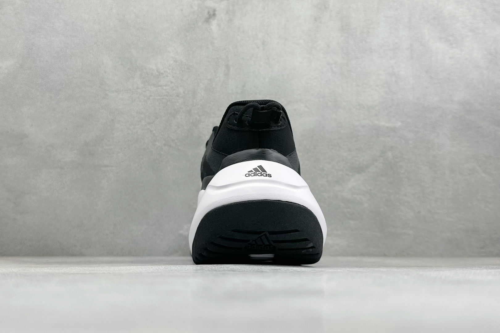 Adidas CLIMAWACRUISER 中帮登山缓震徒步鞋 GZ4160-Top High Quatity Cheap Sneakers Fashion Clothing Clothes Bags handbags Shoes of all Brand wholesale With The best Quality And Beautiful Price from China Factory Chinese suppliers wholesaler seller Adidas CLIMAWACRUISER 中帮登山缓震徒步鞋 GZ4160
